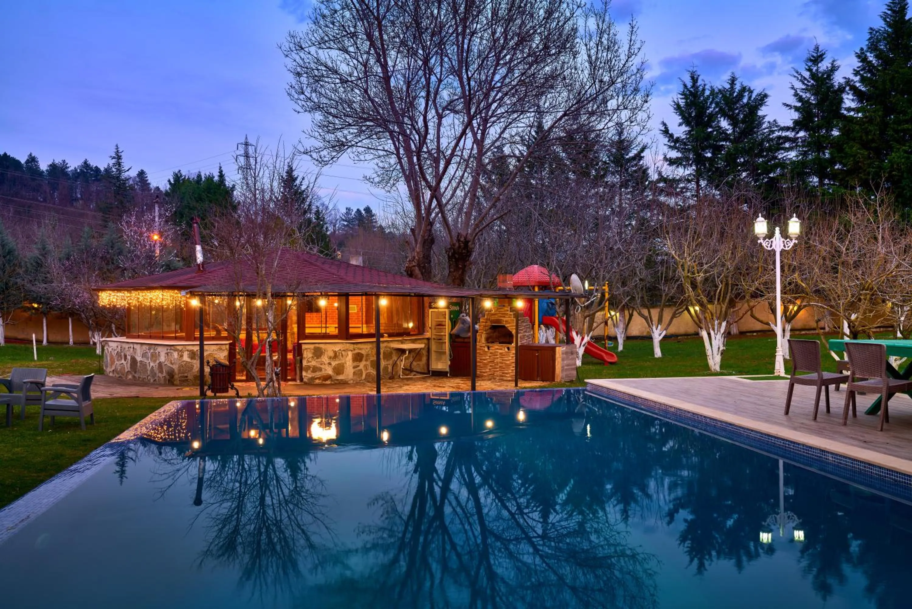 Swimming pool in Beyaz Köşk Geyve