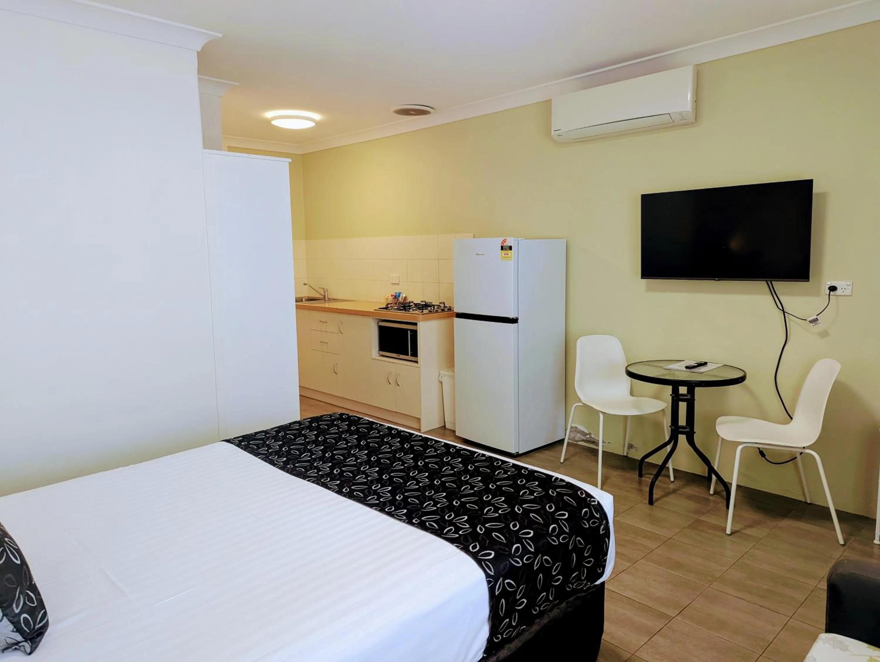 Bed in Ocean Drive Motel