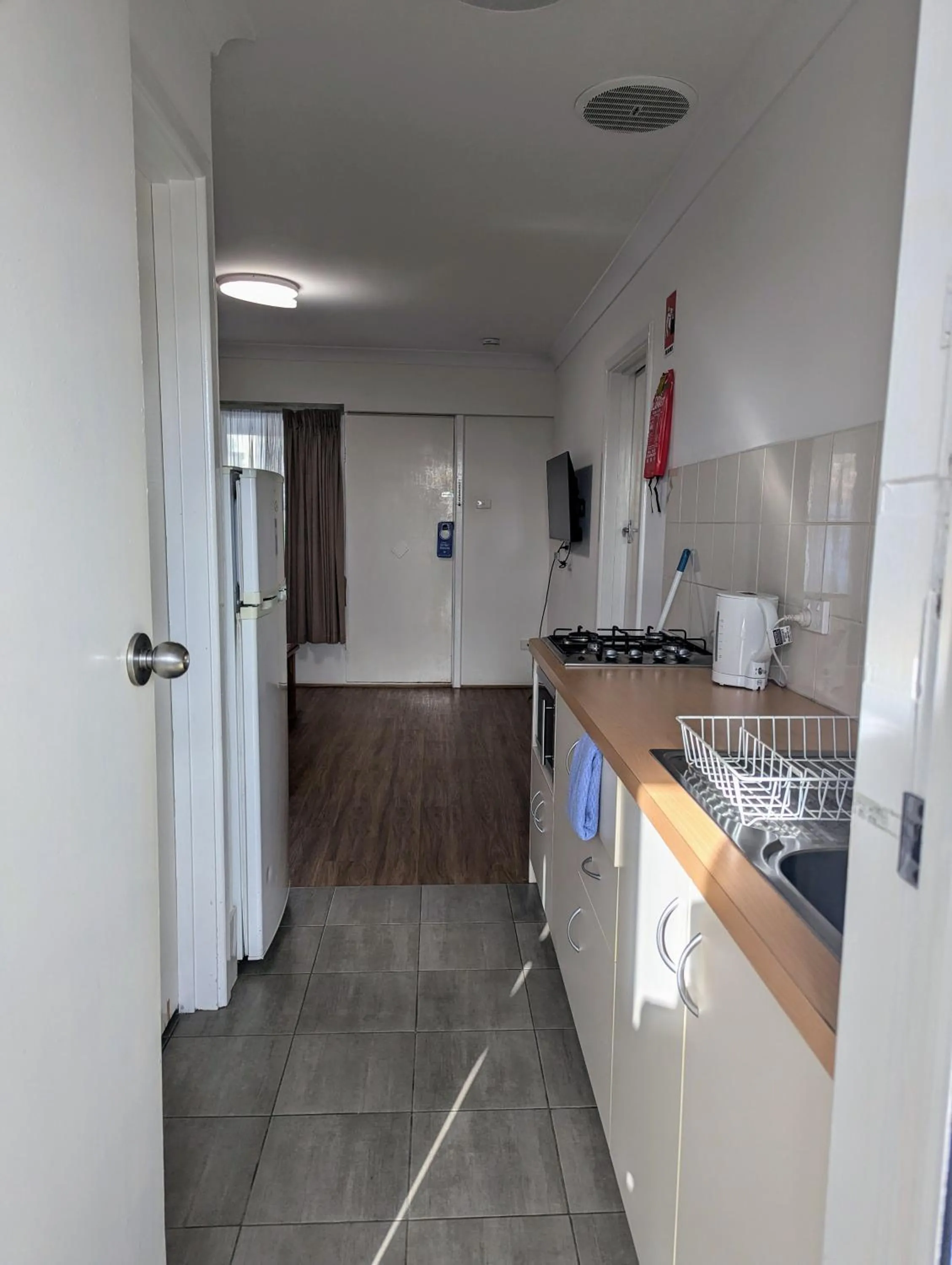 Kitchen or kitchenette in Ocean Drive Motel