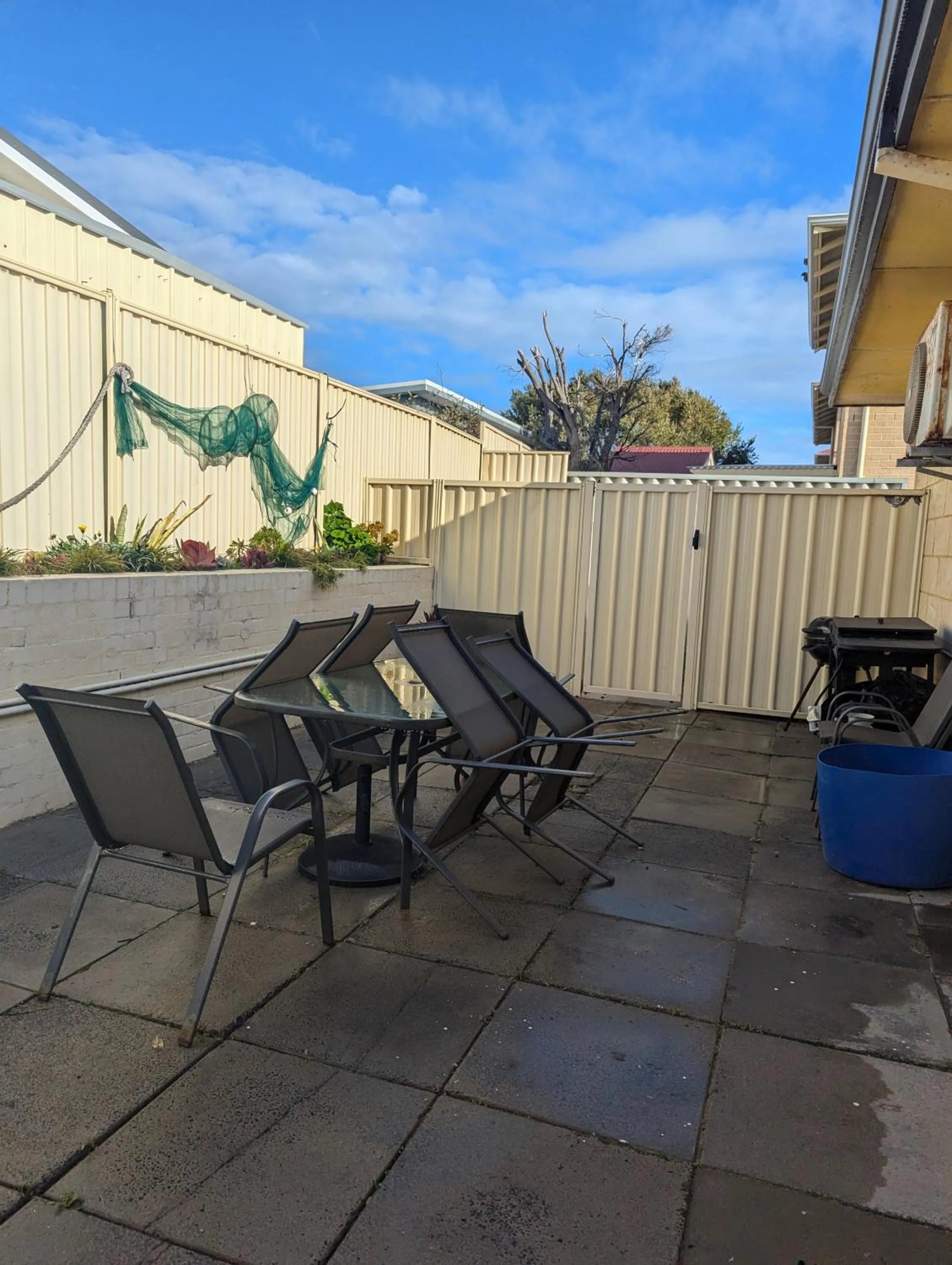 BBQ facilities in Ocean Drive Motel