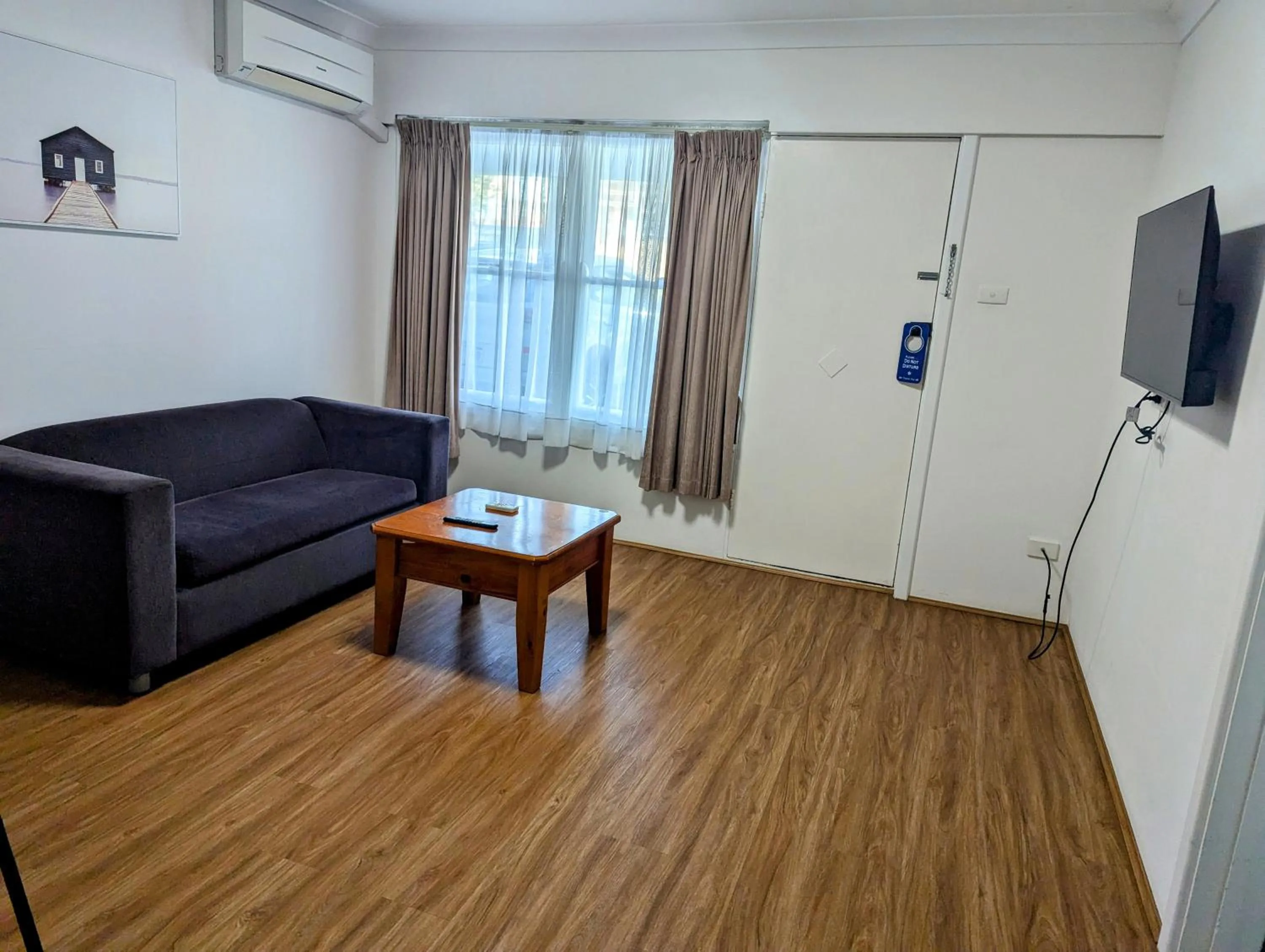 Seating area in Ocean Drive Motel