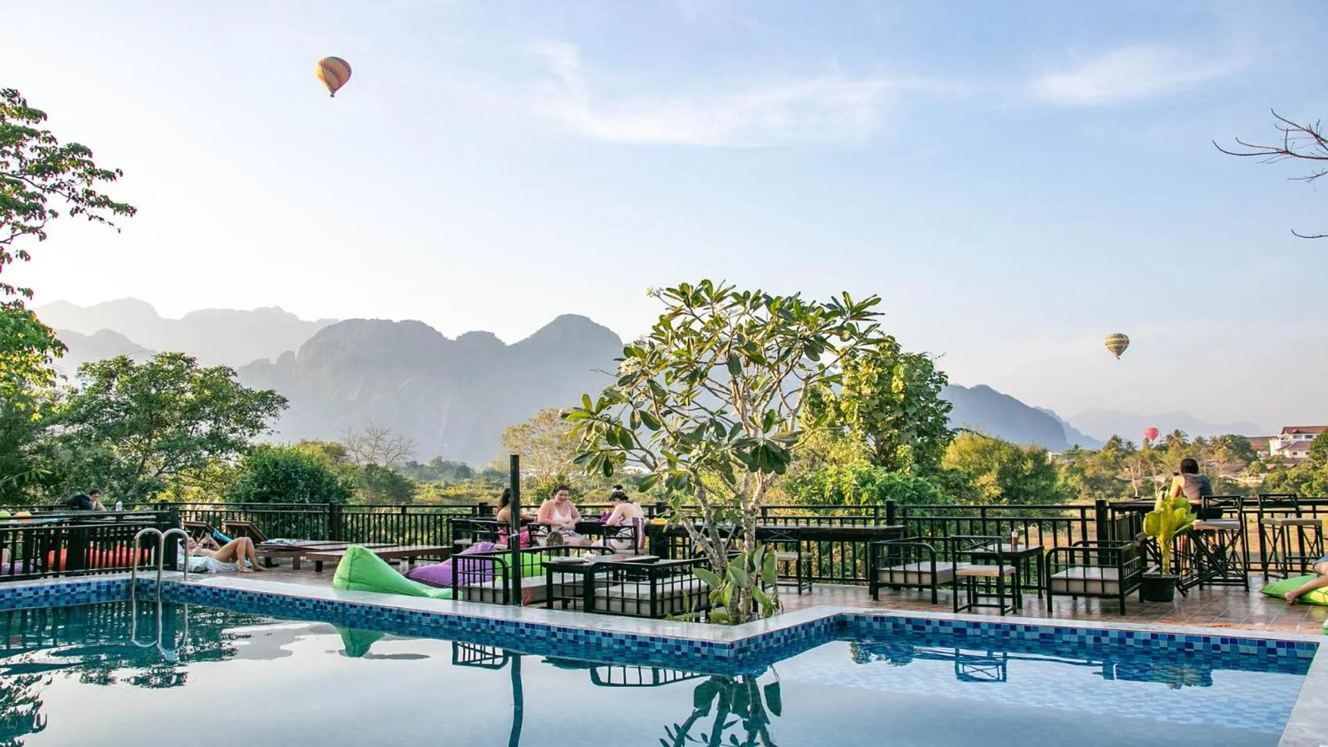 Swimming pool in Mad Monkey Vang Vieng