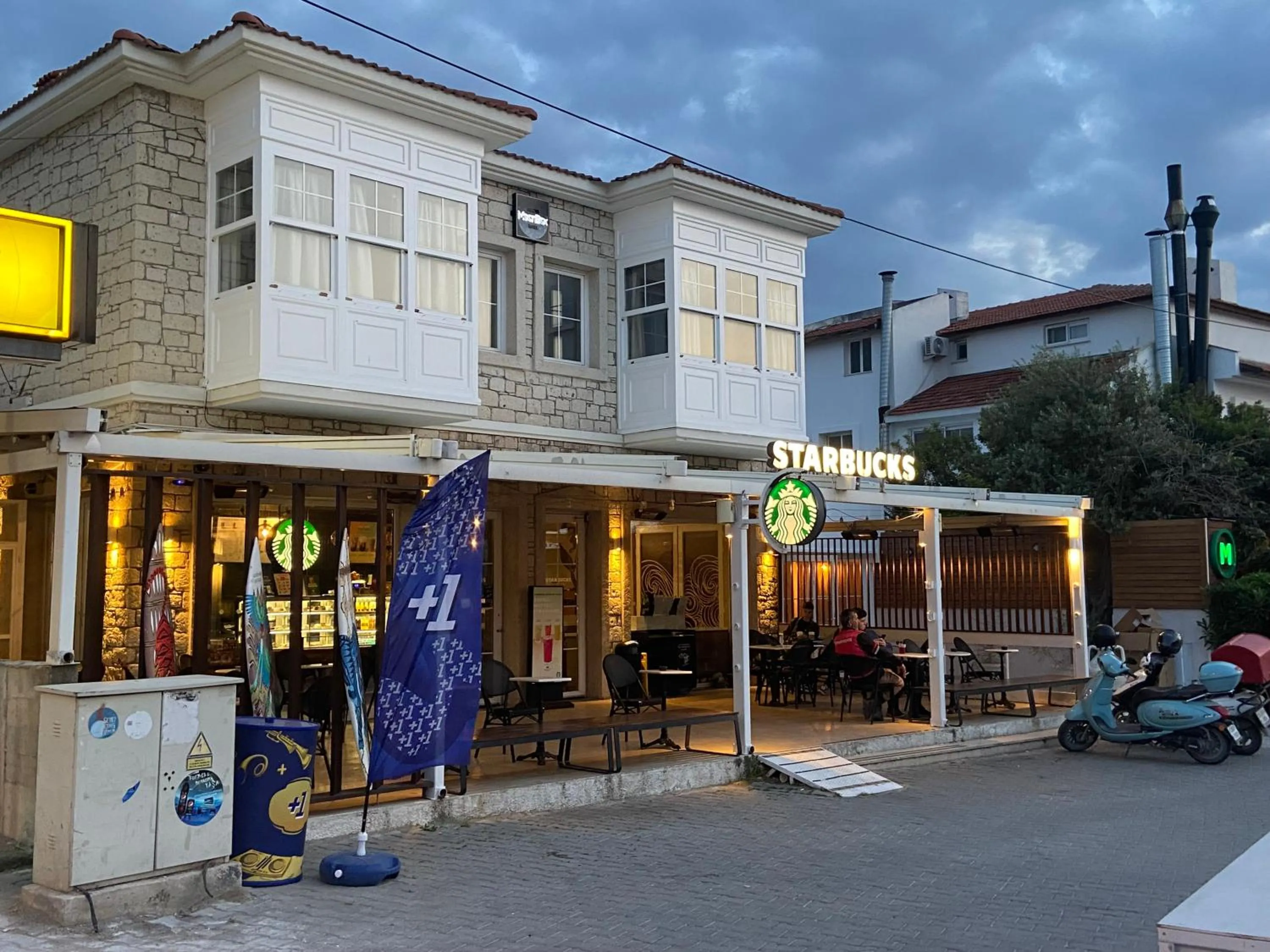 Alacati Moonbox Hotel