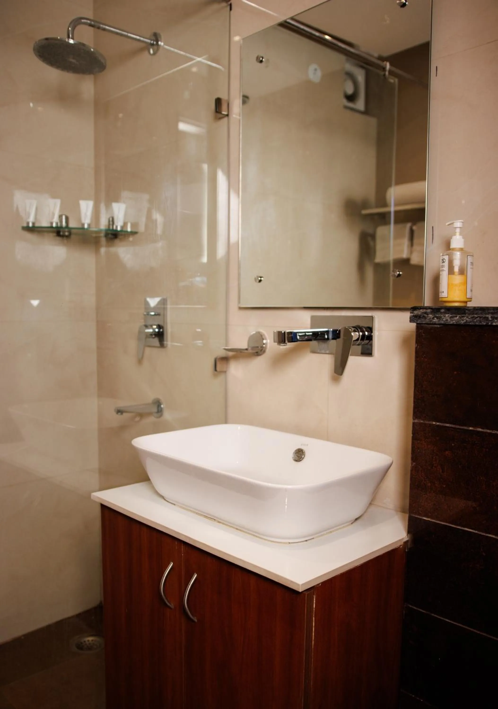 Bathroom in The Eliot Hotel & Banquet