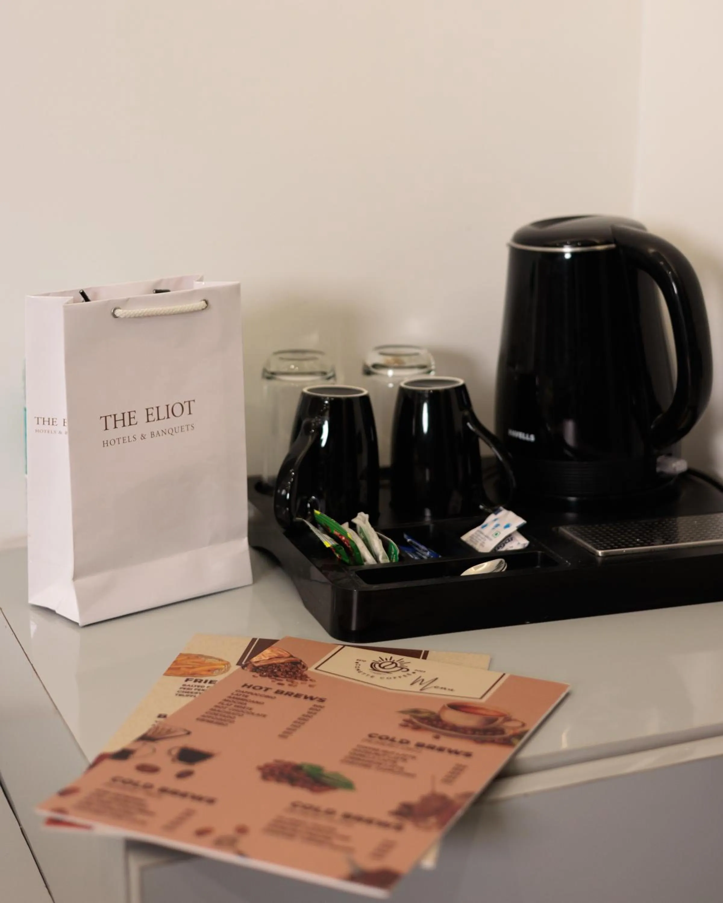Coffee/tea facilities in The Eliot Hotel & Banquet