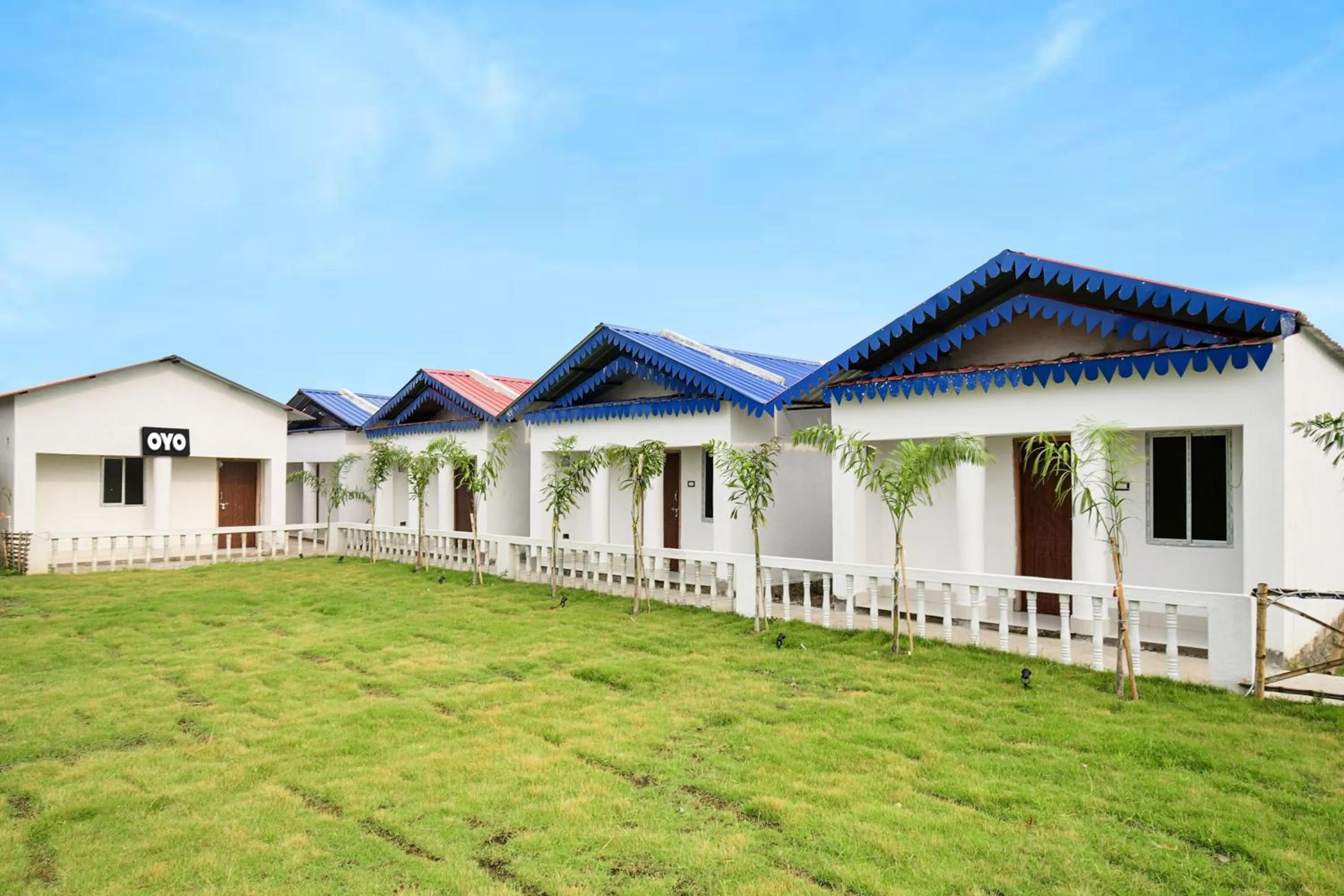 Facade/entrance in Hotel O Mango Leaf Hotel & Restaurant