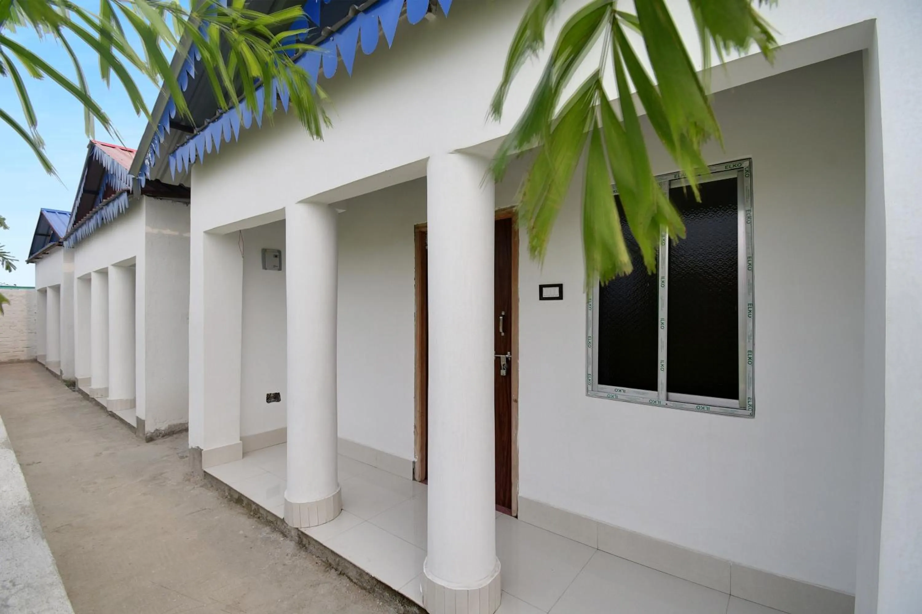 Facade/entrance in Hotel O Mango Leaf Hotel & Restaurant