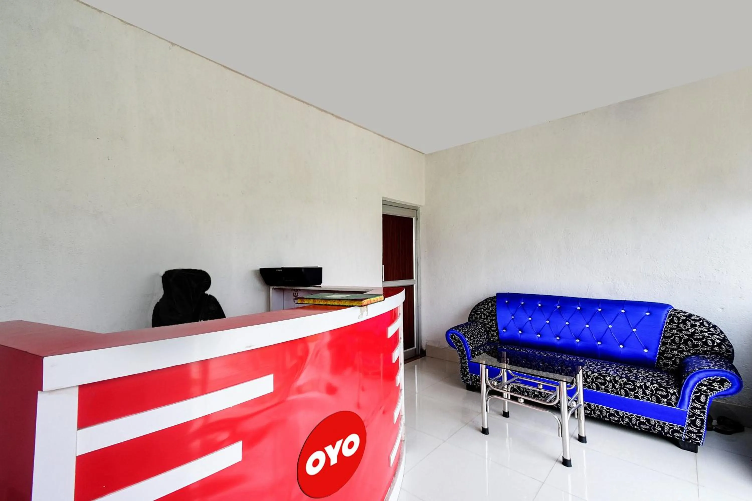 Lobby or reception in Hotel O Mango Leaf Hotel & Restaurant