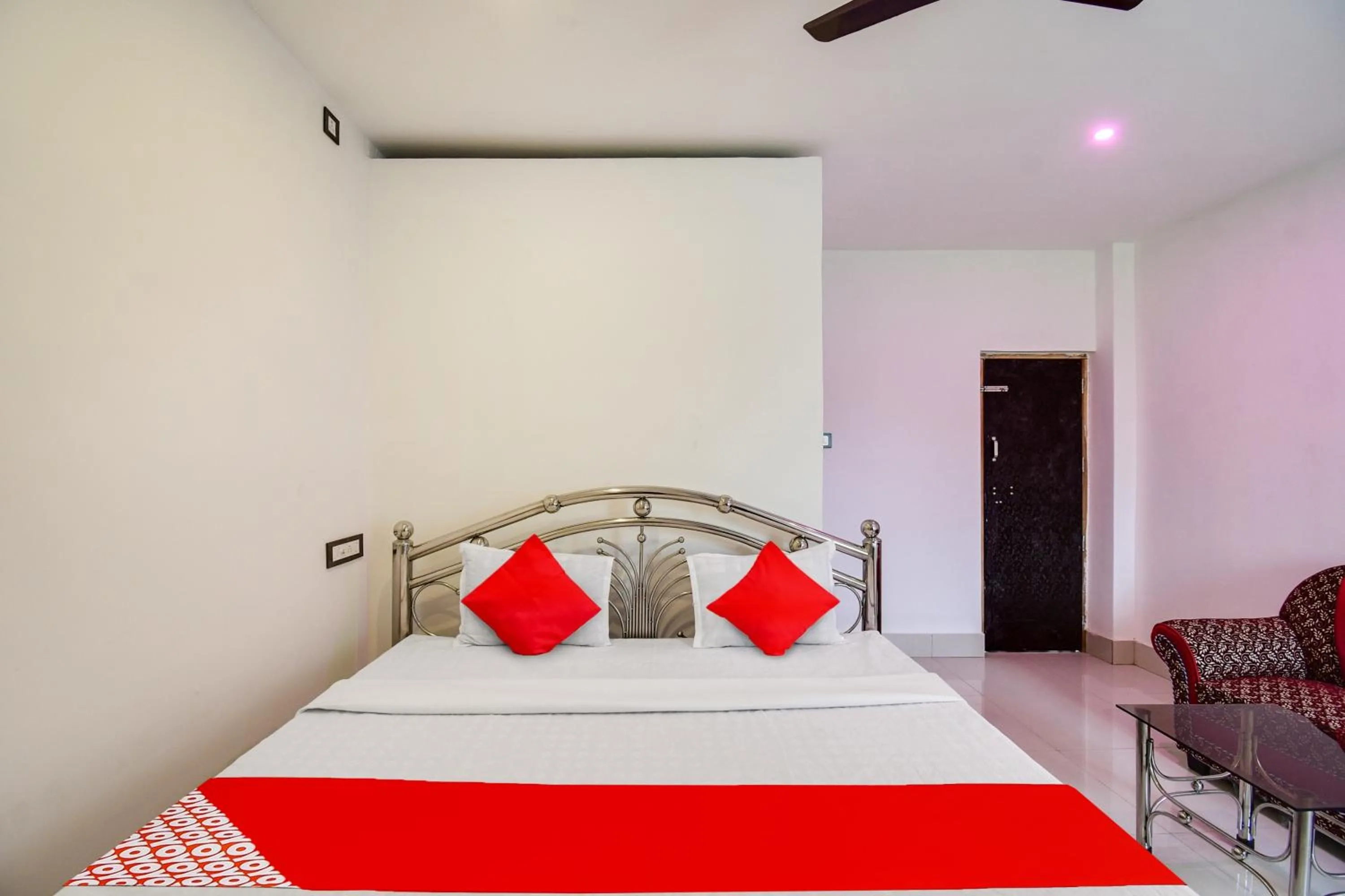 Bedroom, Bed in Hotel O Mango Leaf Hotel & Restaurant