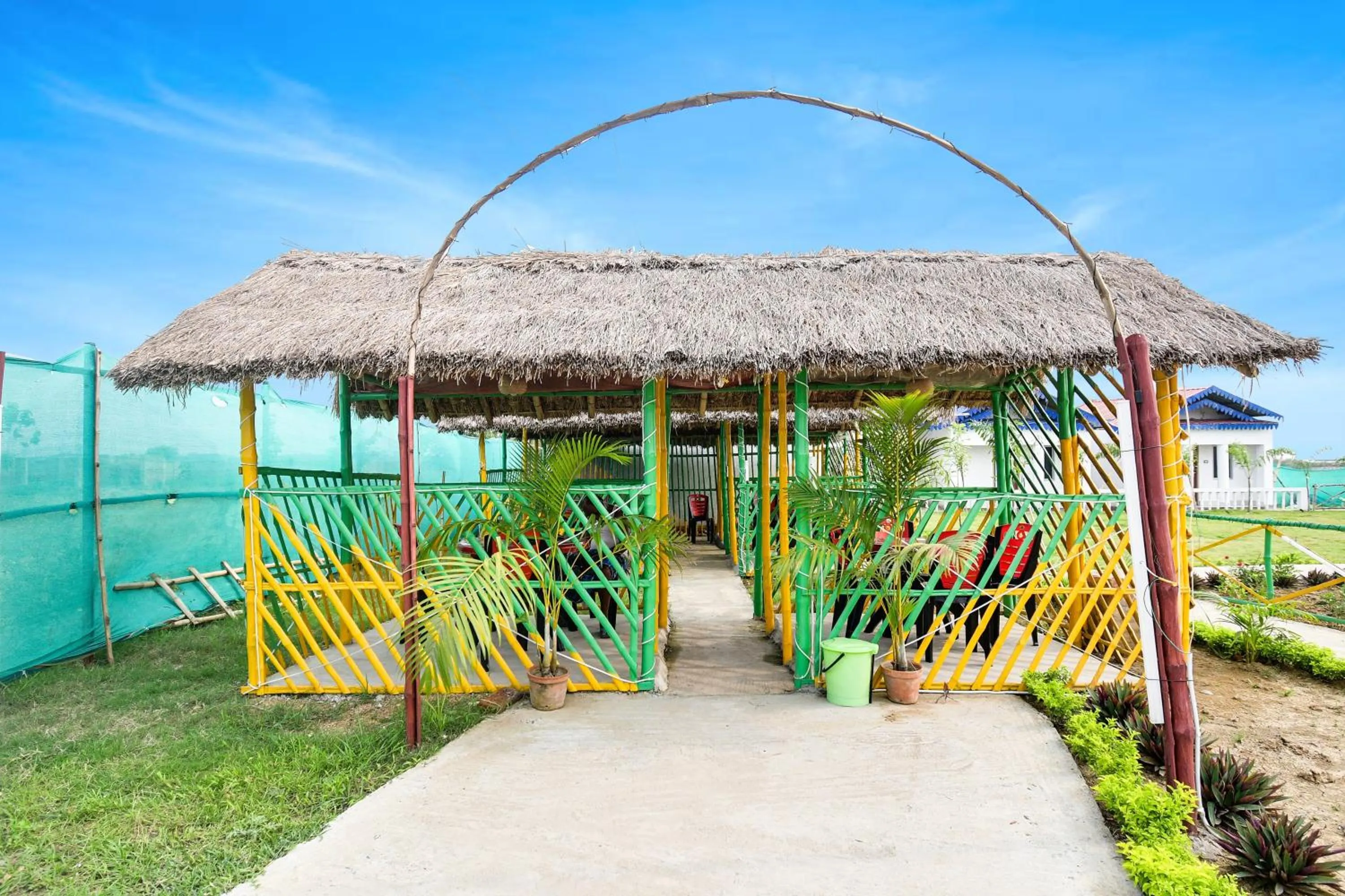 Facade/entrance in Hotel O Mango Leaf Hotel & Restaurant