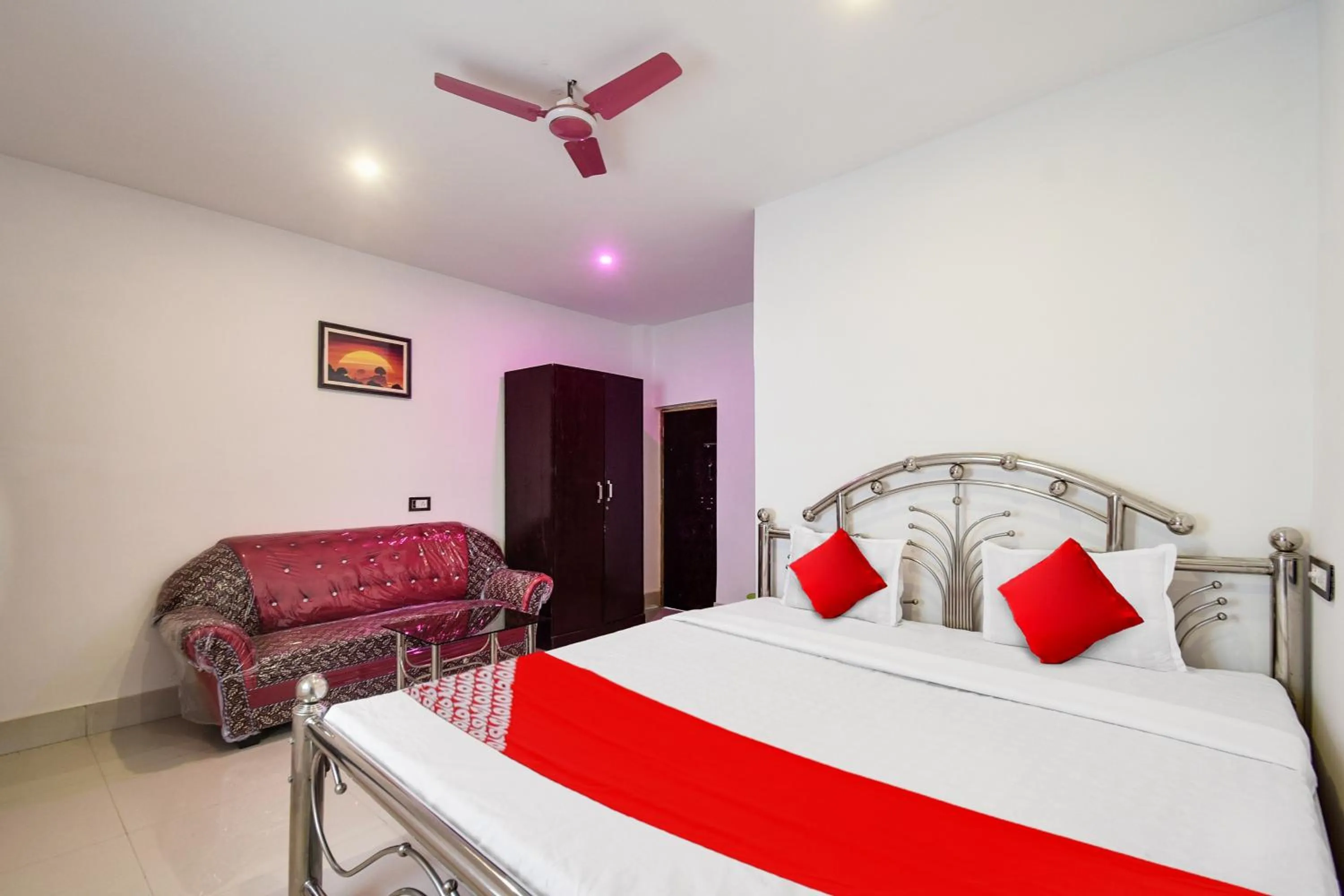 Lobby or reception, Bed in Hotel O Mango Leaf Hotel & Restaurant