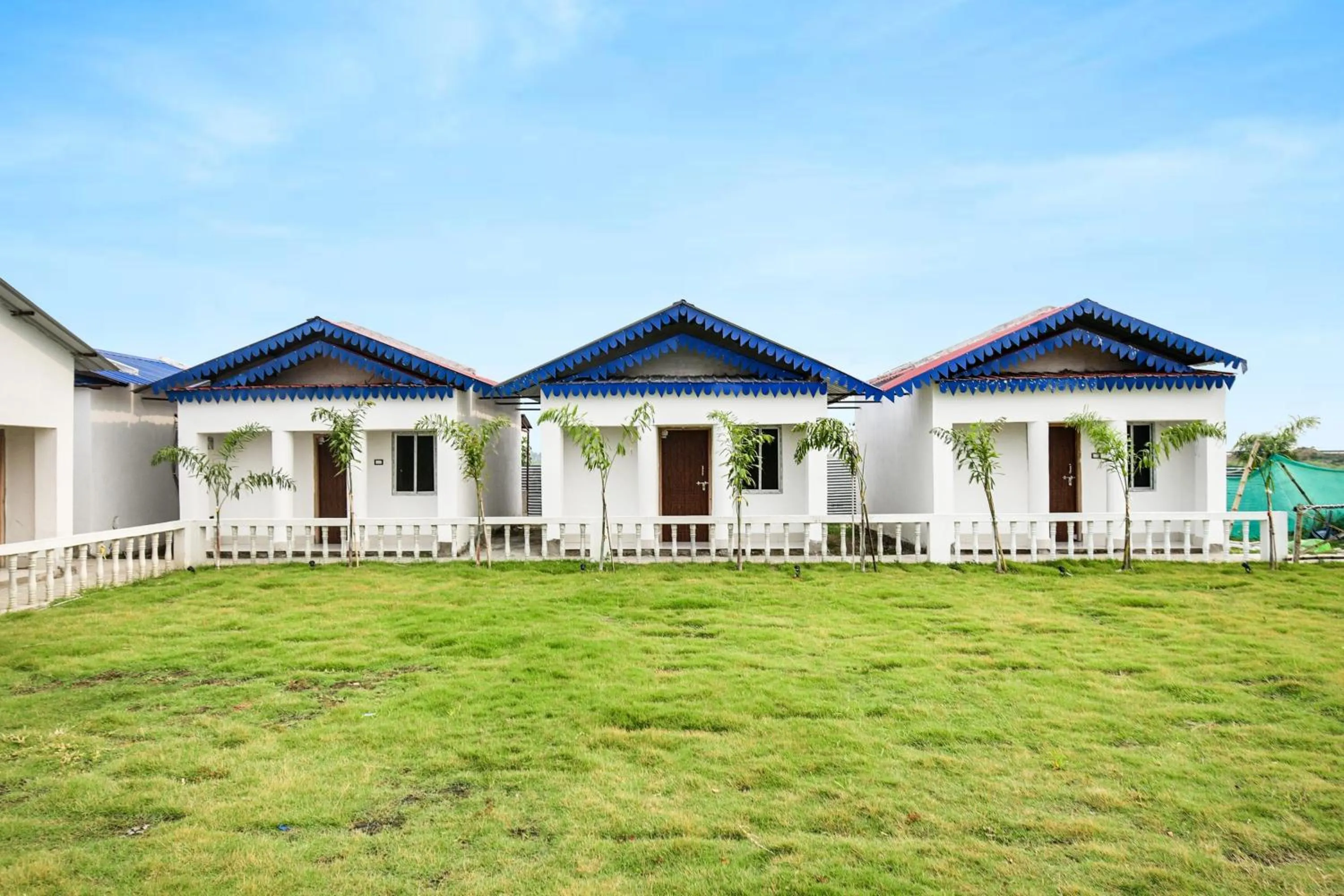 Facade/entrance in Hotel O Mango Leaf Hotel & Restaurant