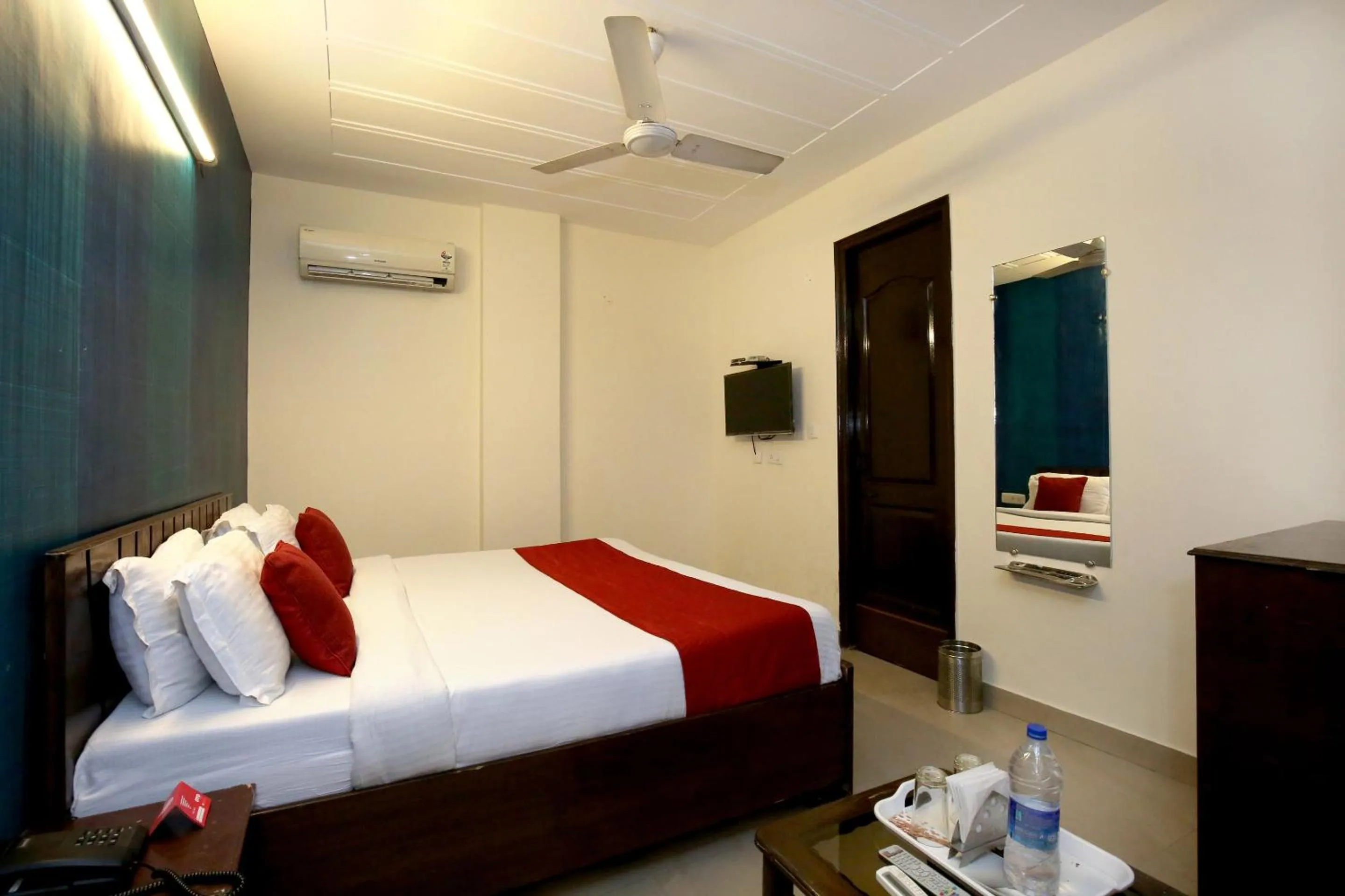 Bedroom in Hotel O Sangam 45