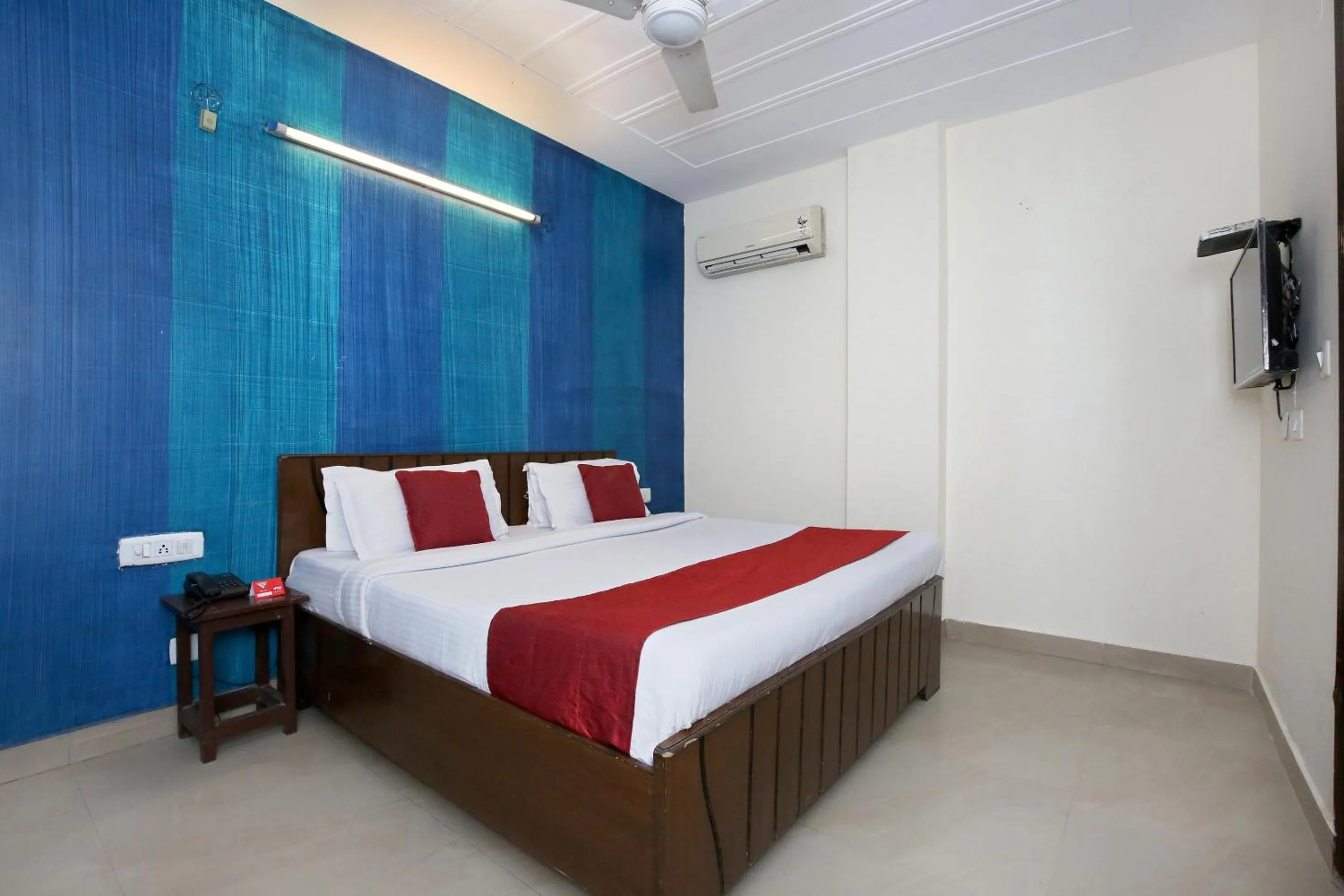 Lobby or reception in Hotel O Sangam 45