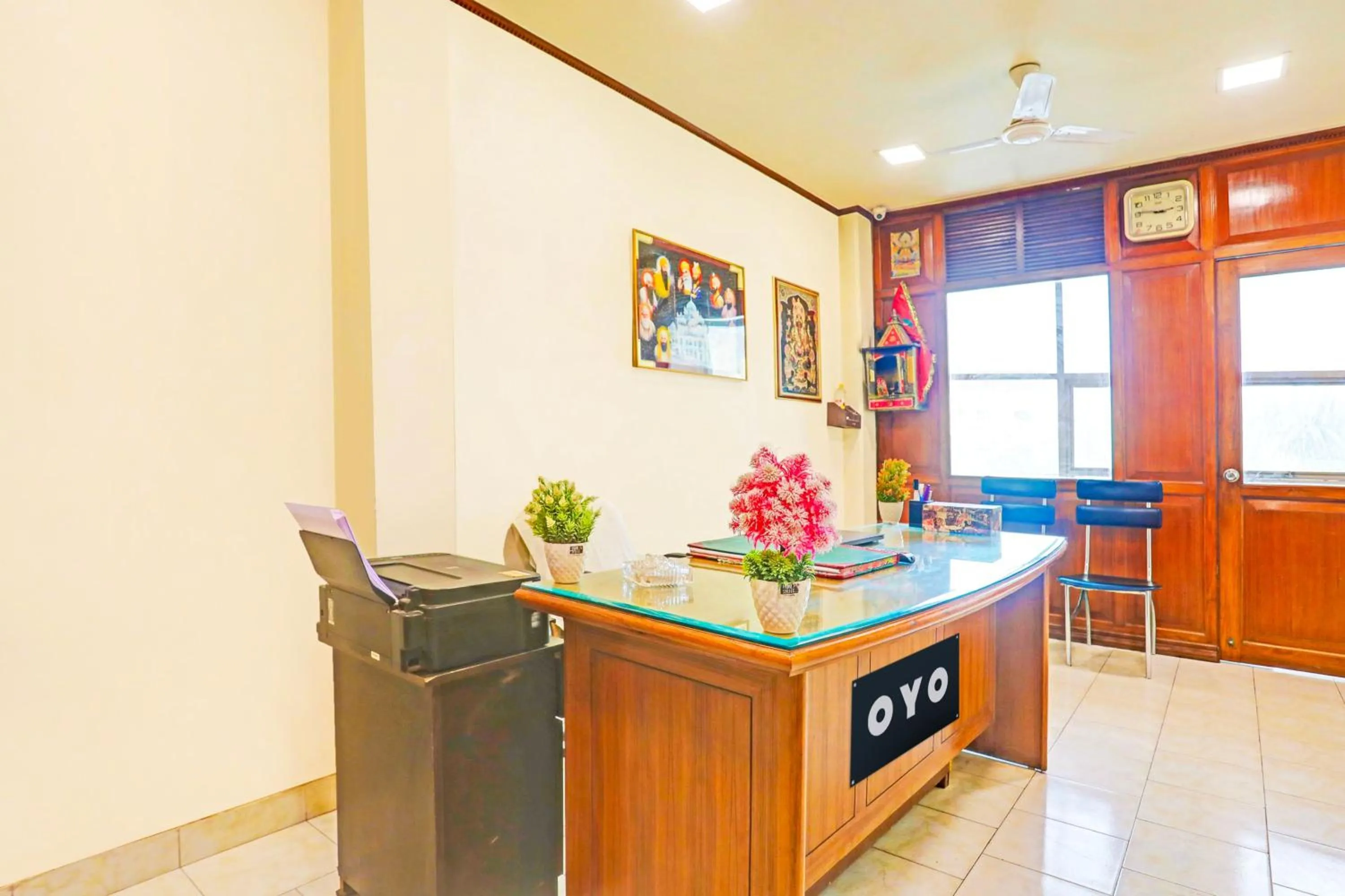 Lobby or reception in HOTEL O KRISHNA VILLA