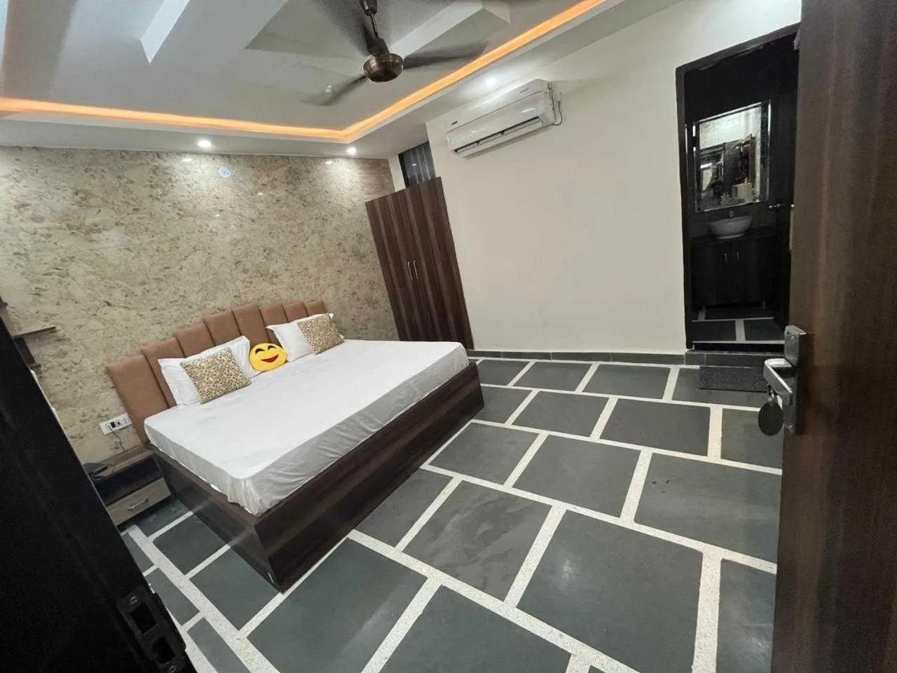 Bedroom, Bed in Hotel O Yaduvanshi