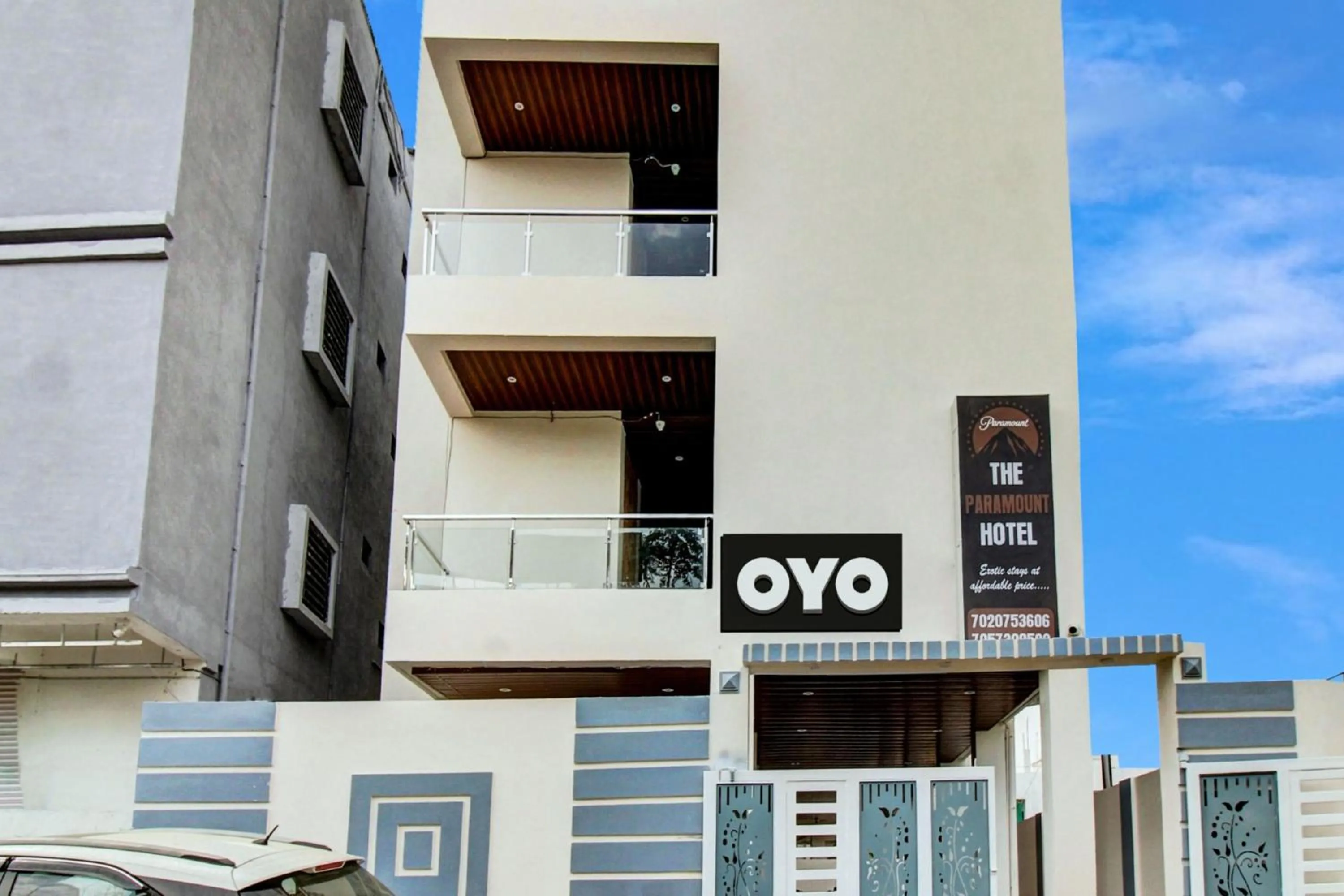 Facade/entrance in Hotel O The Paramount Hotel