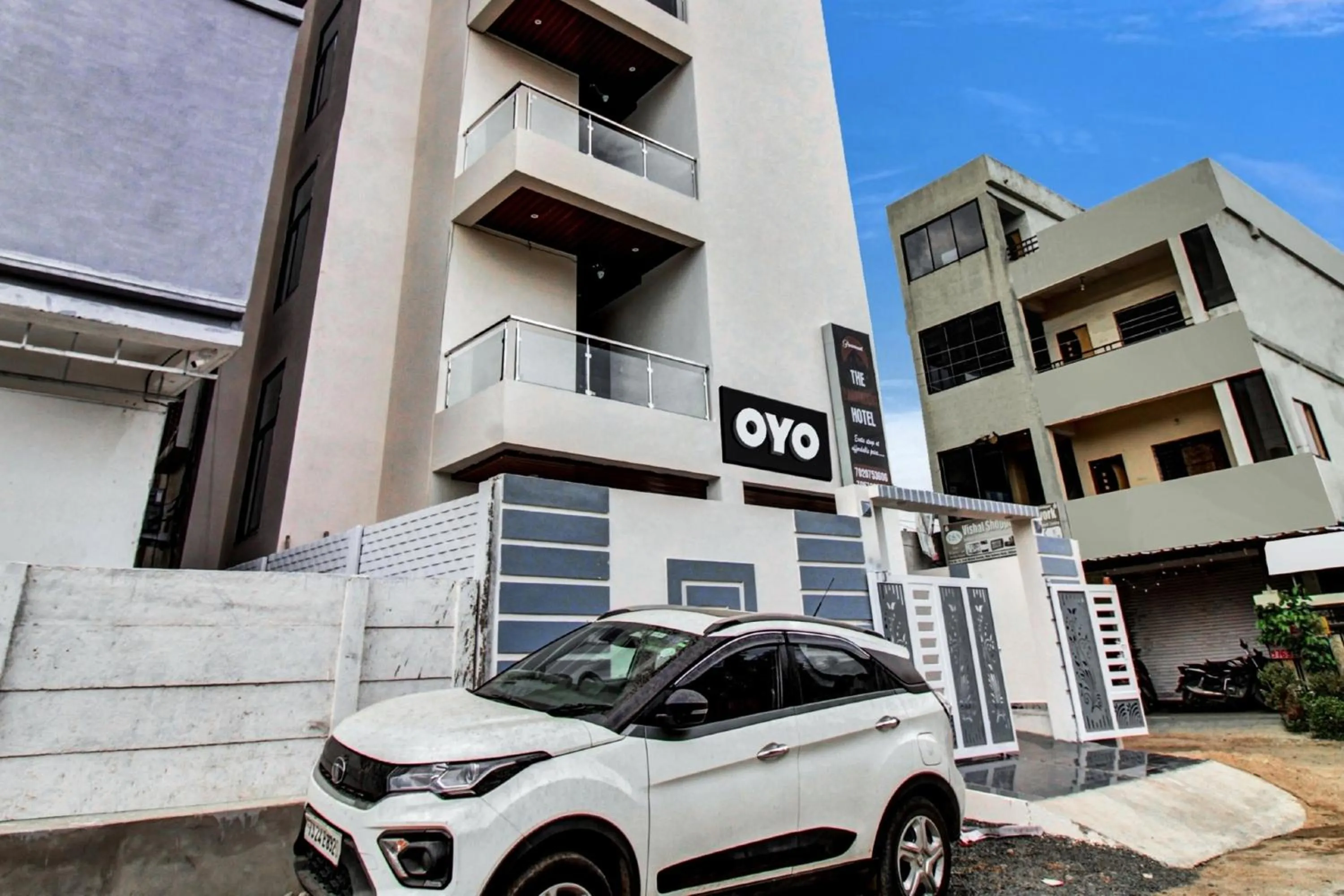 Facade/entrance in Hotel O The Paramount Hotel