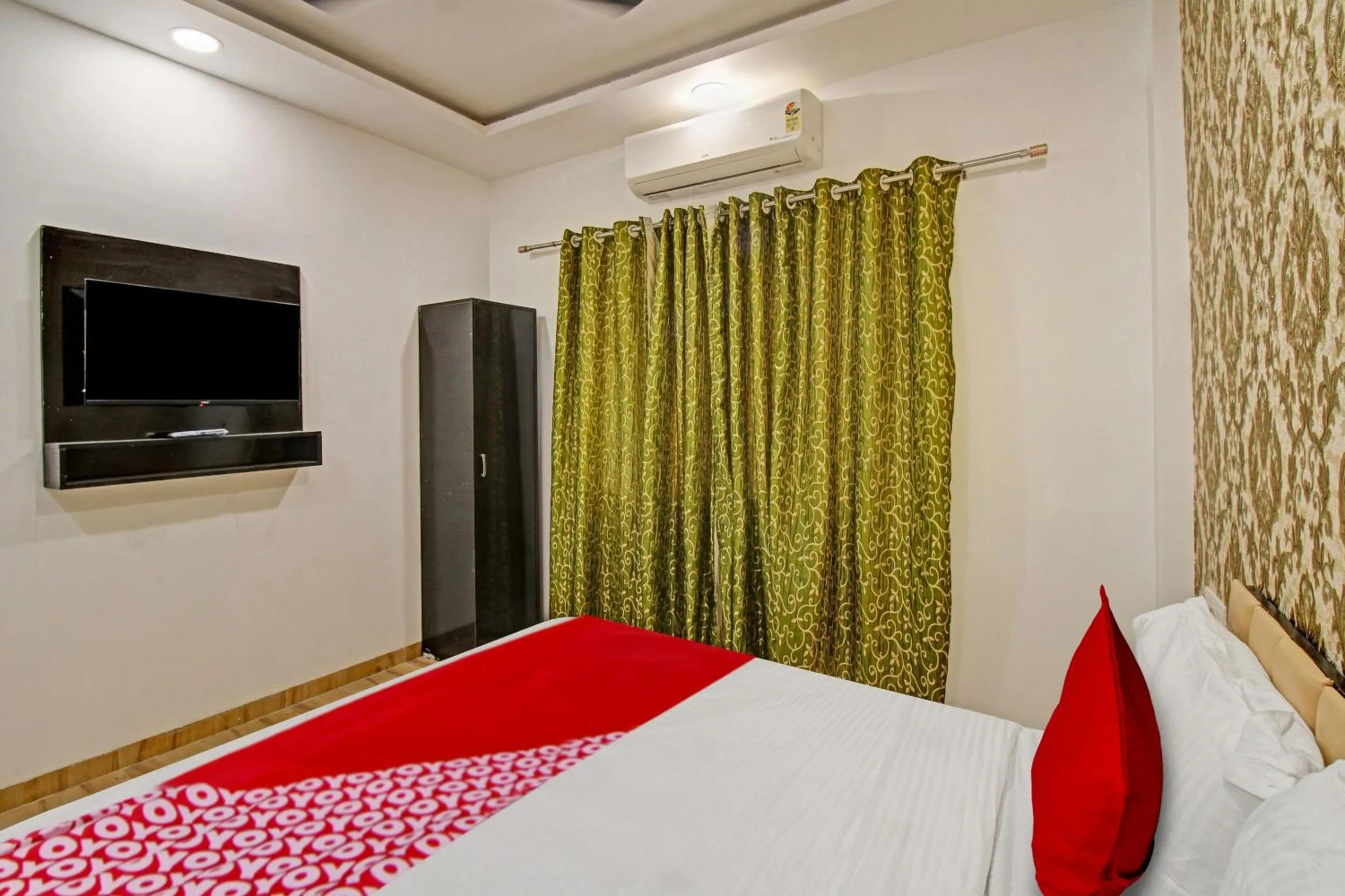 Bedroom in Hotel O The Paramount Hotel