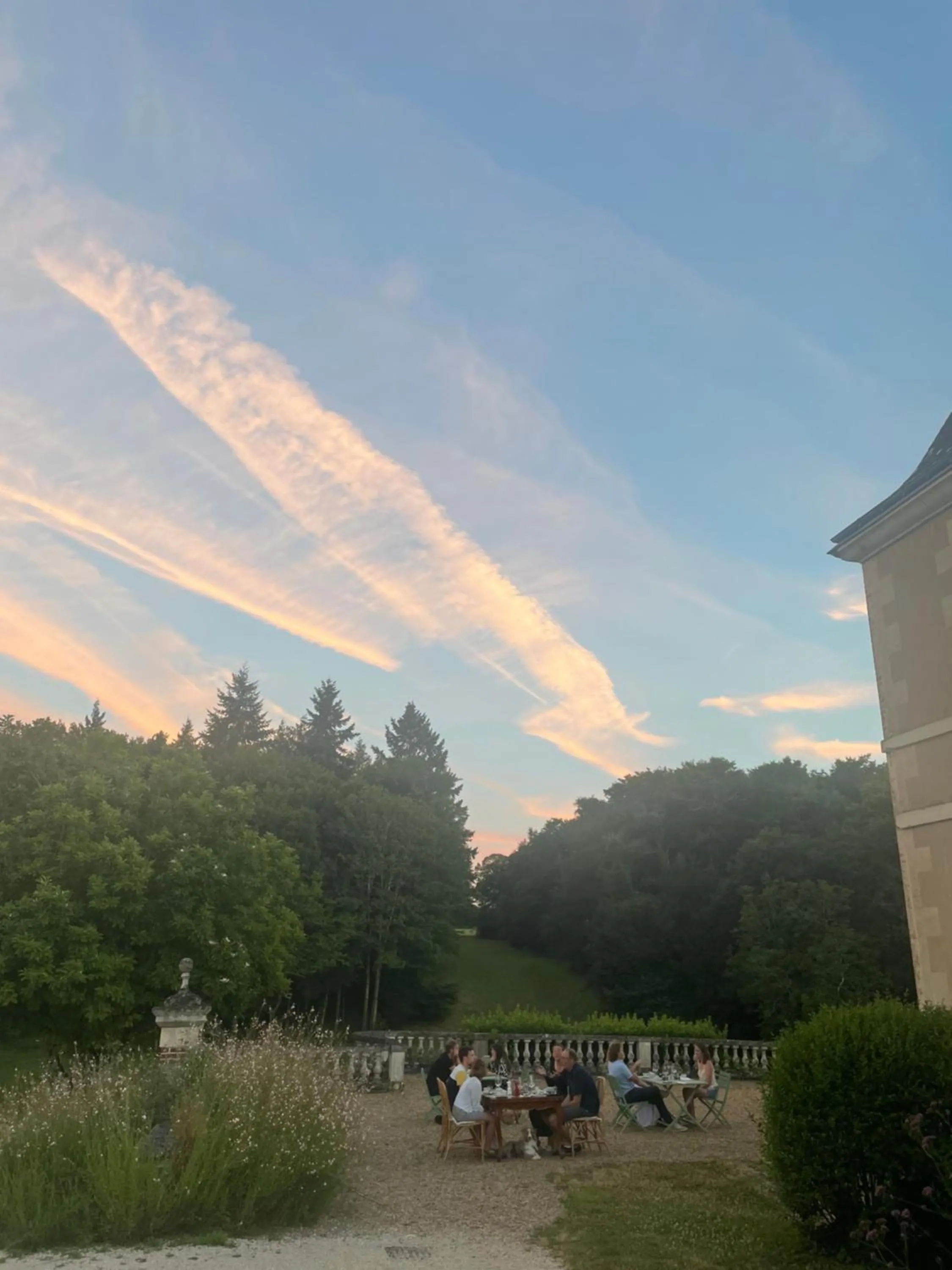 Restaurant/places to eat in Château de la Huberdière
