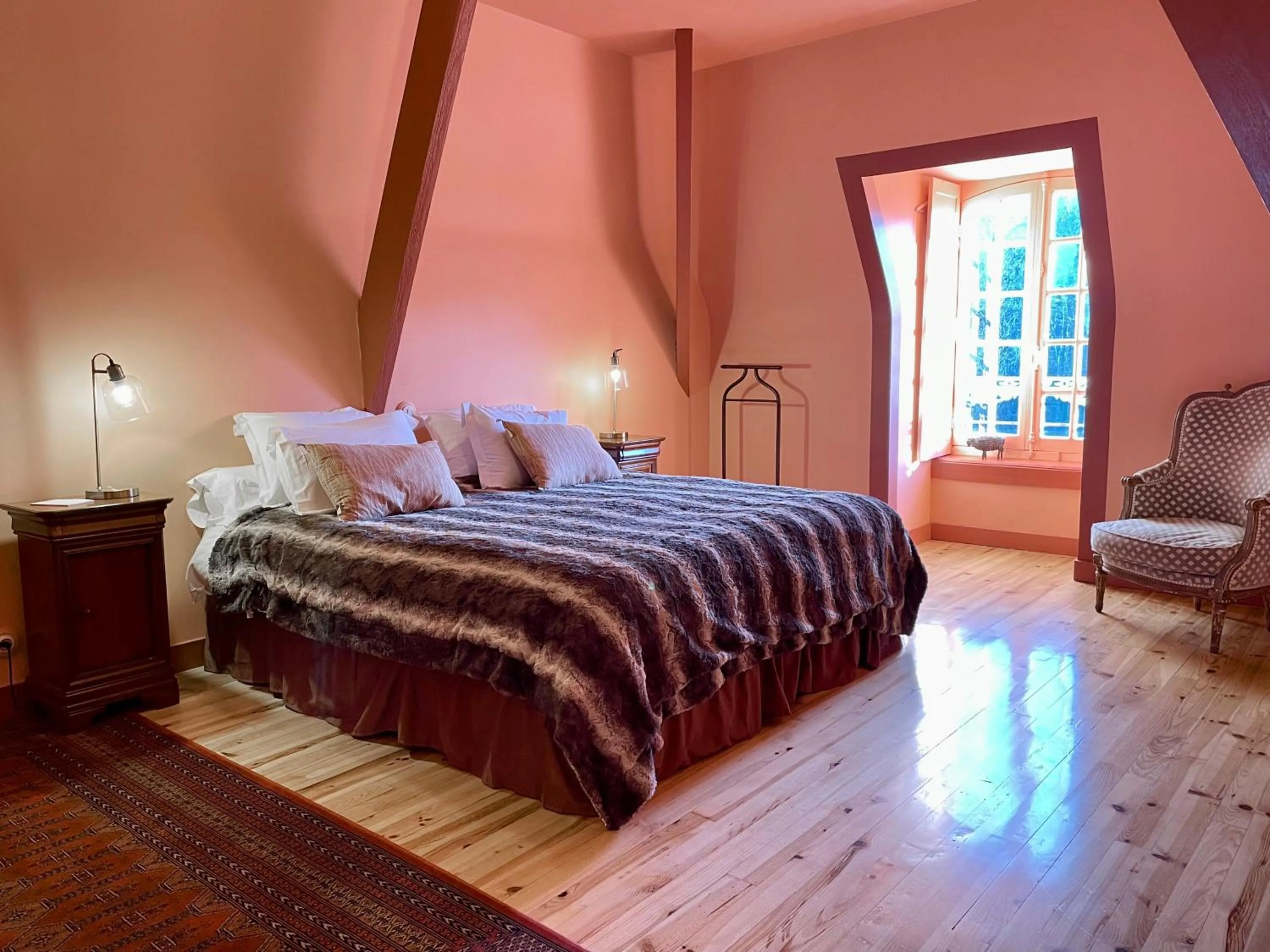 Winter, Bed in Château de la Huberdière