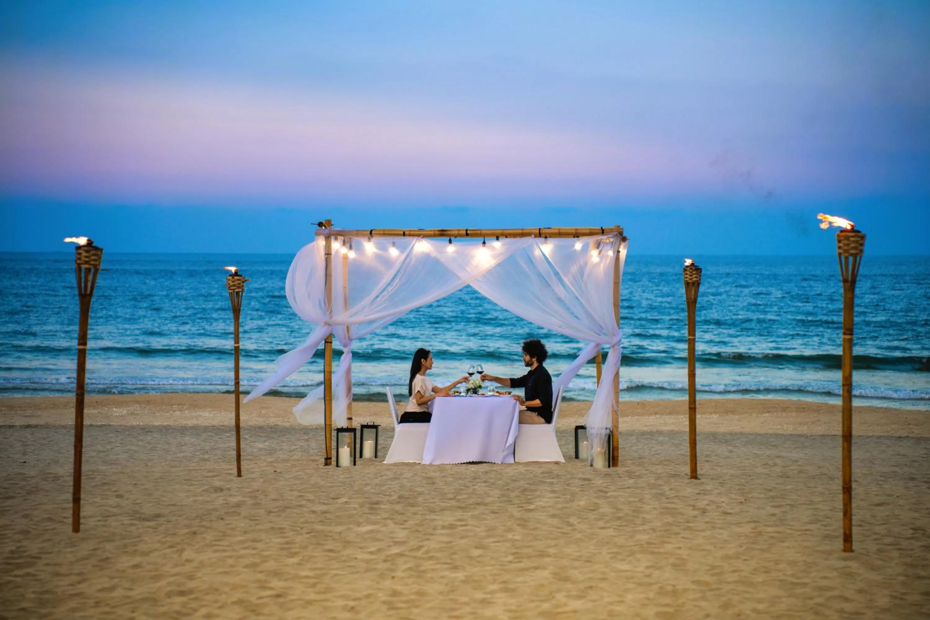 Restaurant/places to eat in Wyndham Hoi An Royal Beachfront Resort & Villas