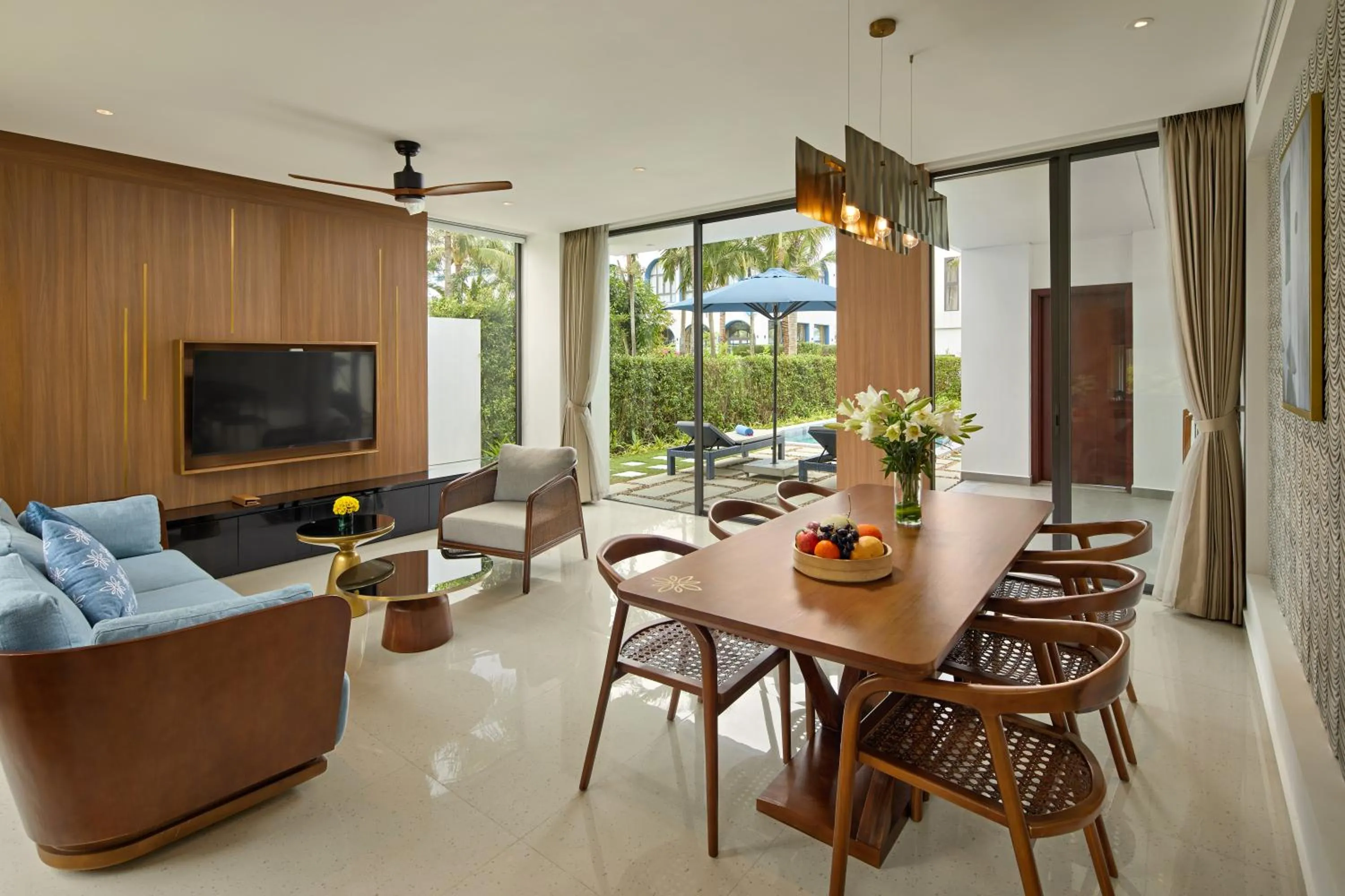 Living room in Wyndham Hoi An Royal Beachfront Resort & Villas