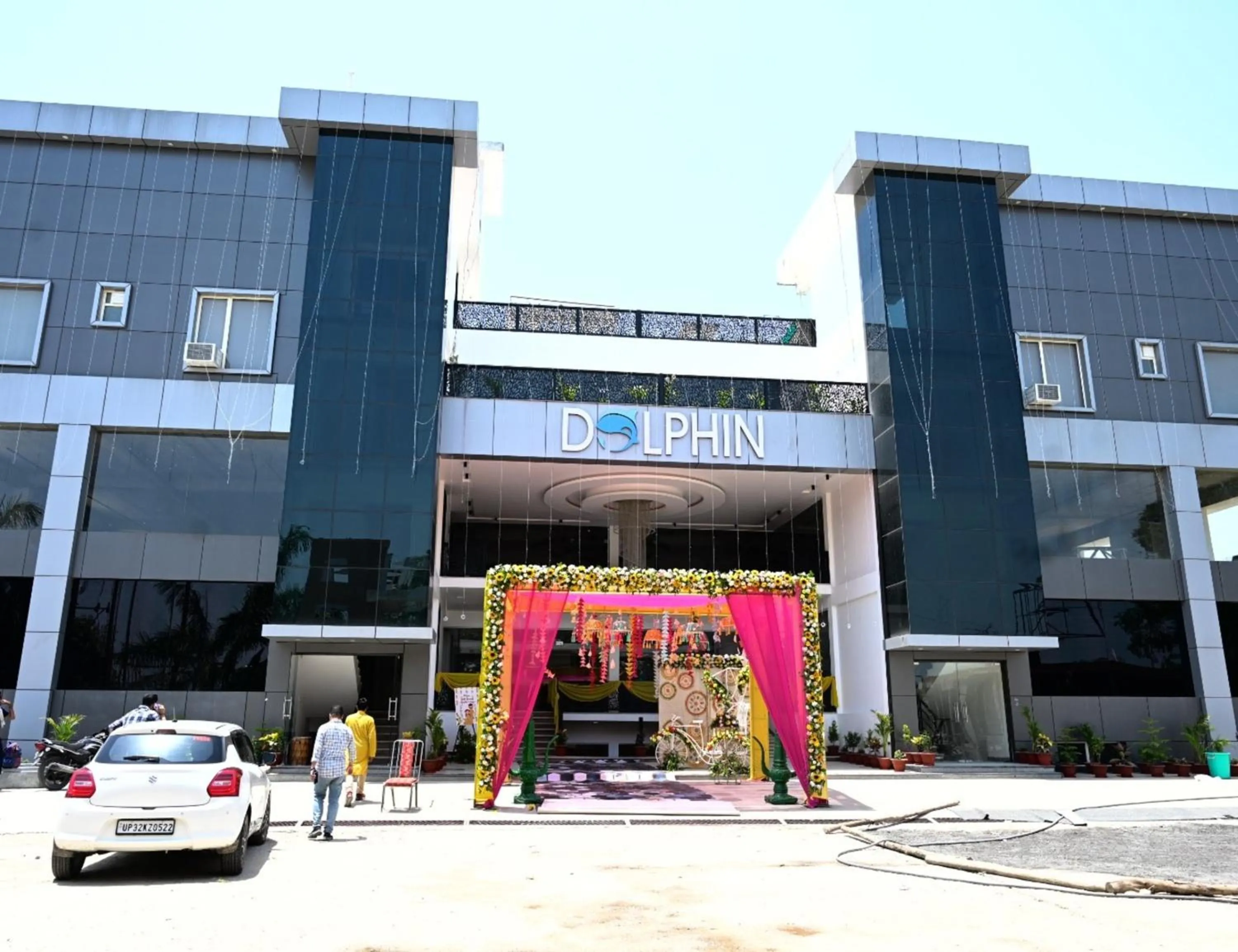 Facade/entrance in Dolphin Club And Resort