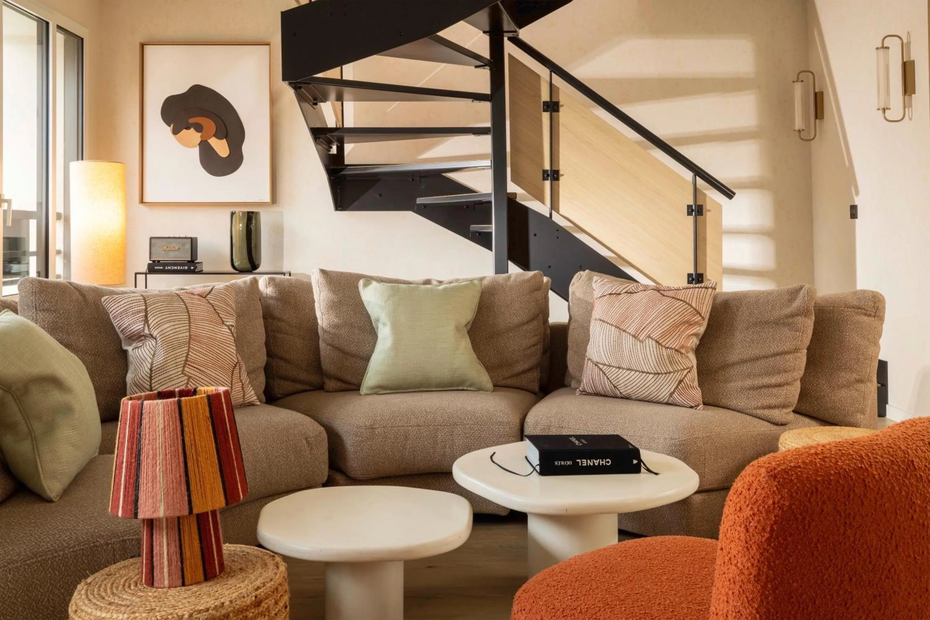 Living room in Yuna Porte-Maillot - ApartHotel