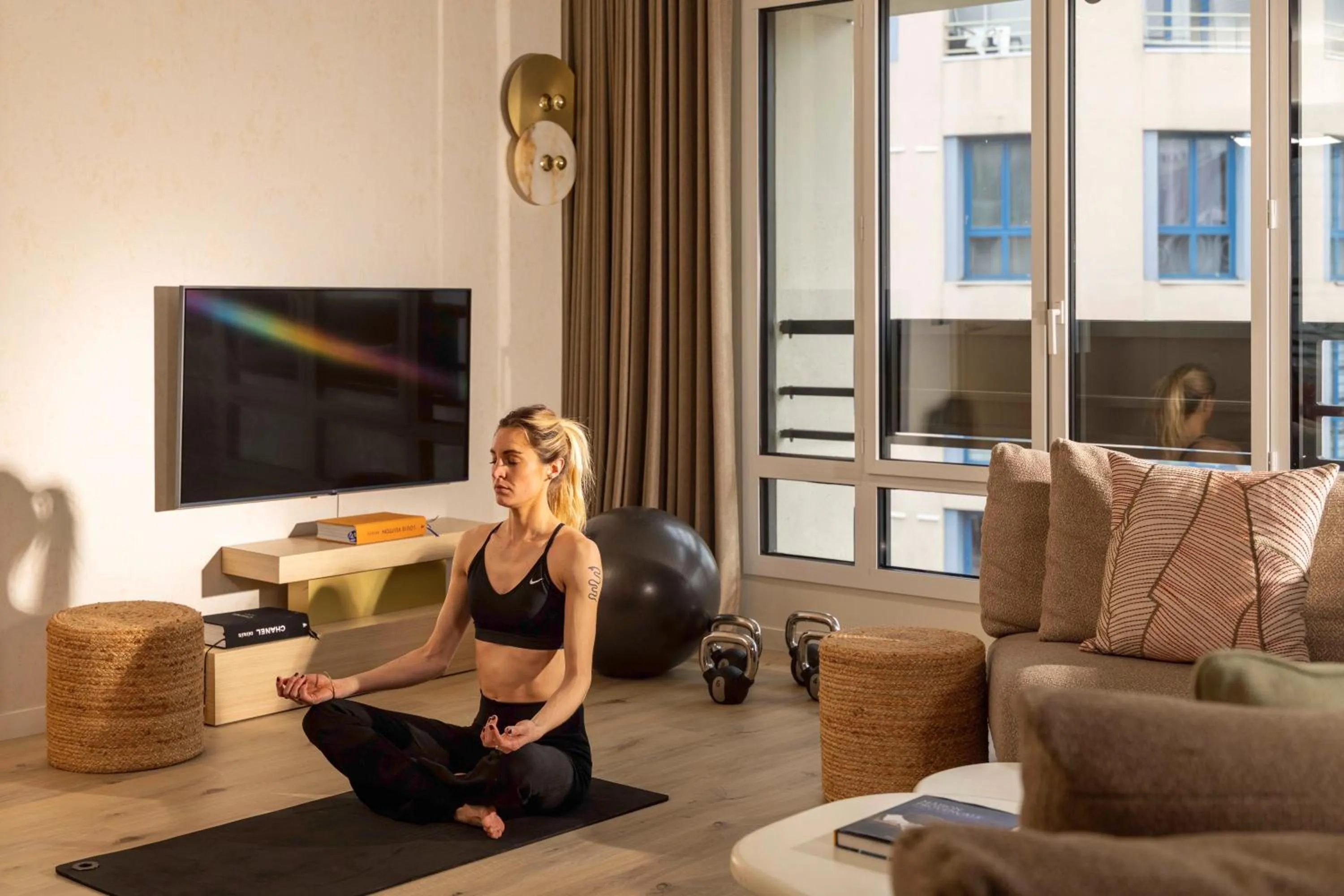 Living room in Yuna Porte-Maillot - ApartHotel