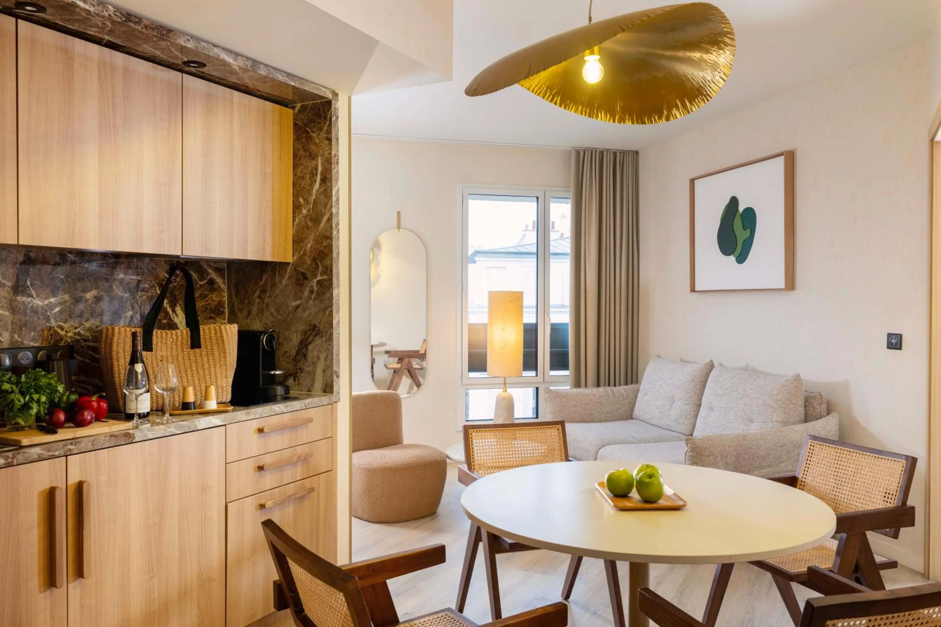 Dining area in Yuna Porte-Maillot - ApartHotel