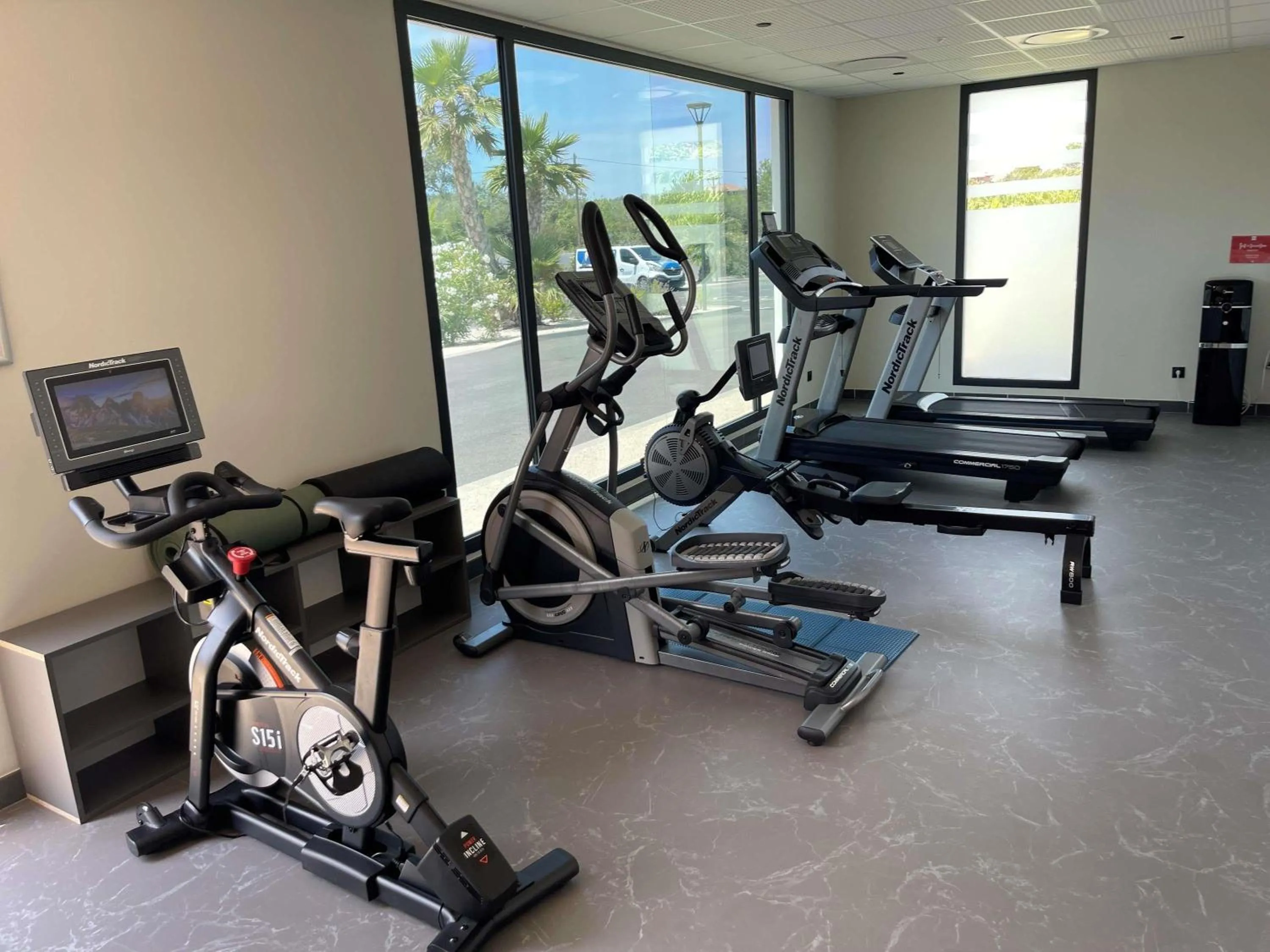 Fitness centre/facilities in Ibis Marseille Marignane Technopole