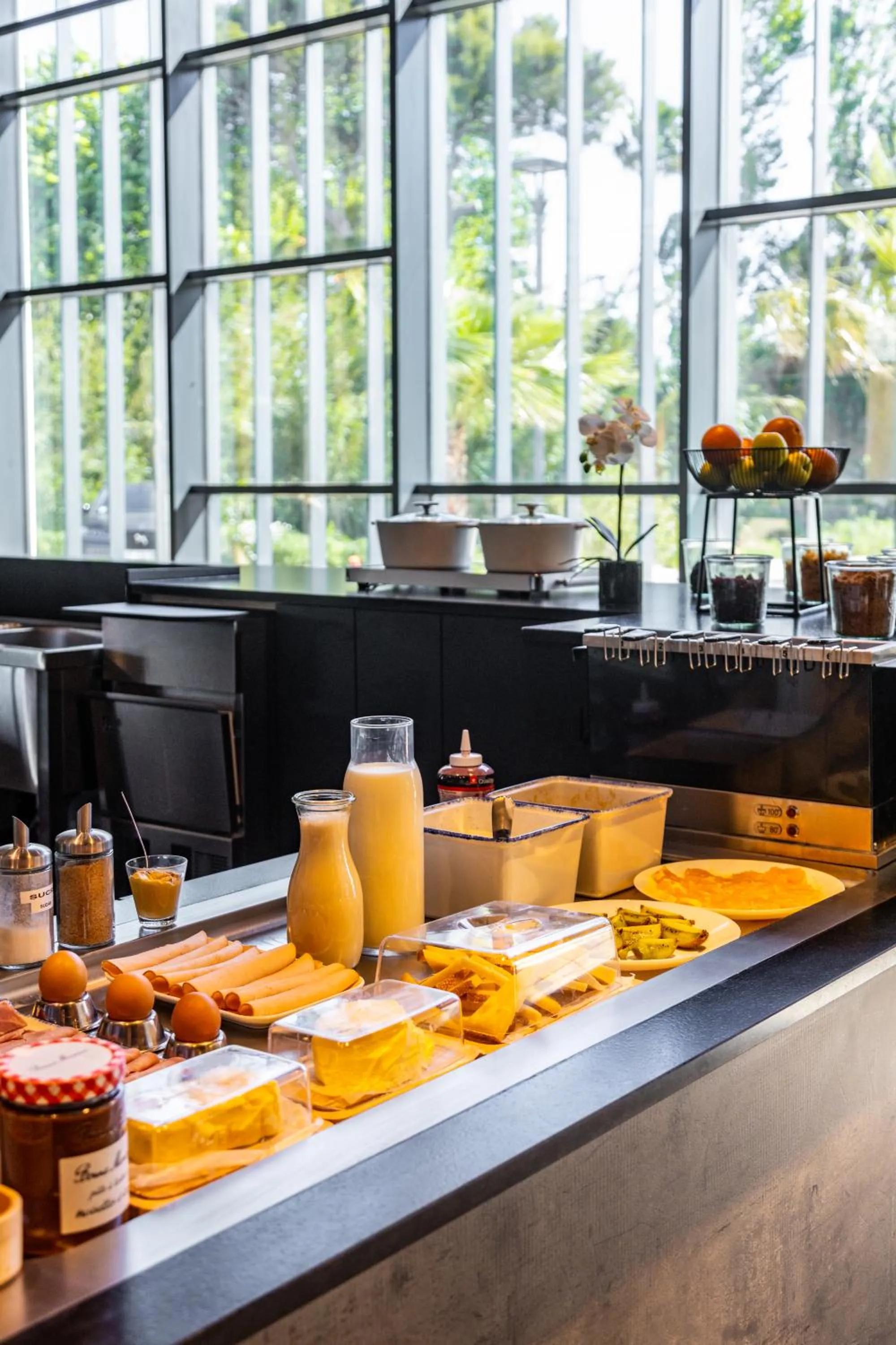 Breakfast in Ibis Marseille Marignane Technopole