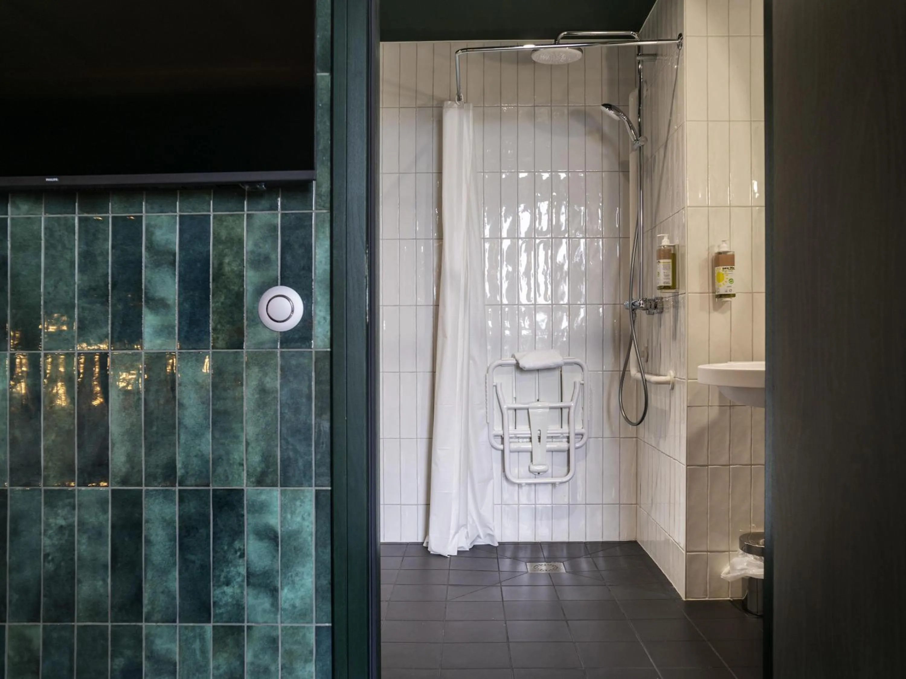 Bedroom in greet hotel Cernay Mulhouse