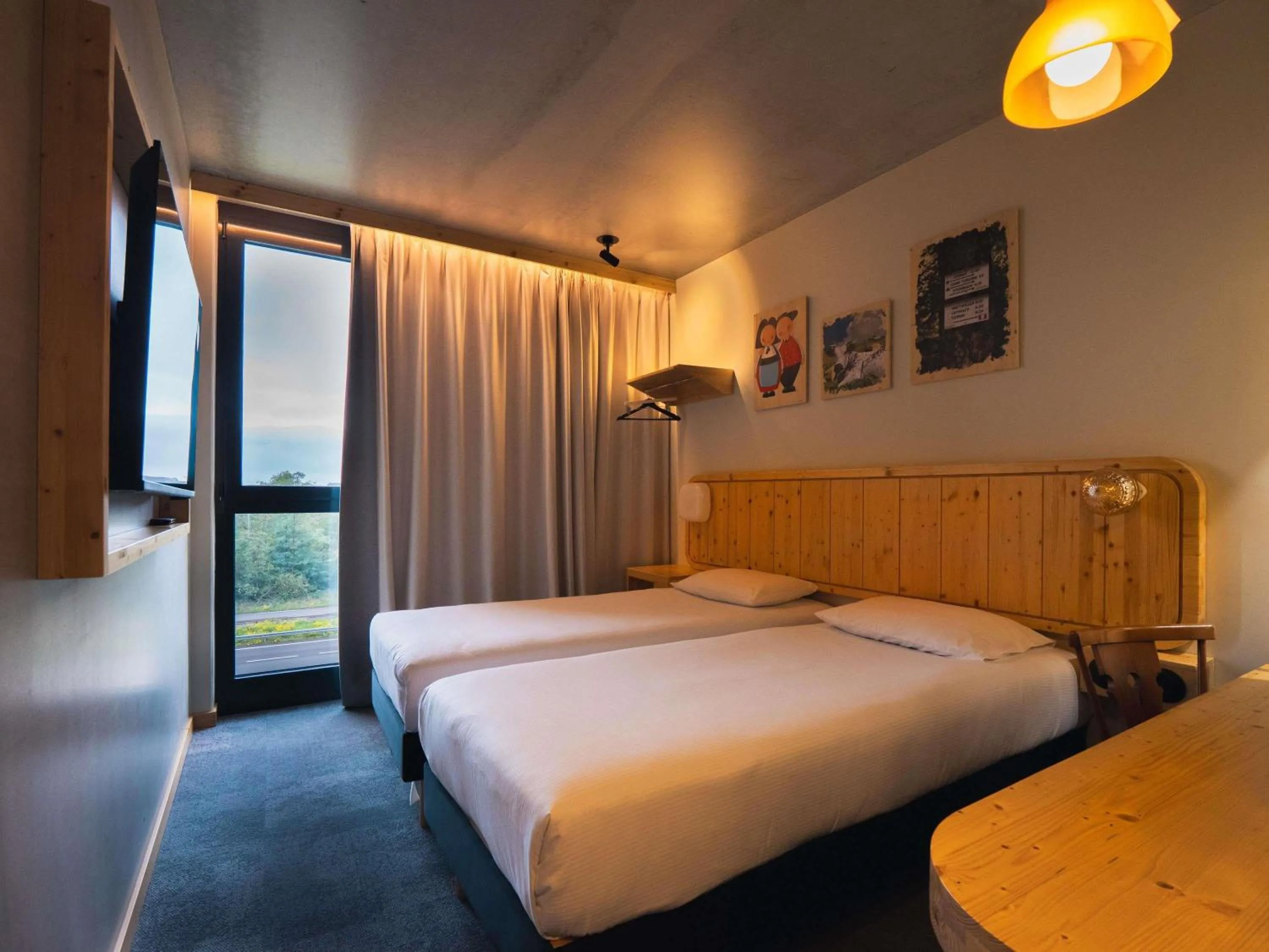 Bedroom, Bed in greet hotel Cernay Mulhouse