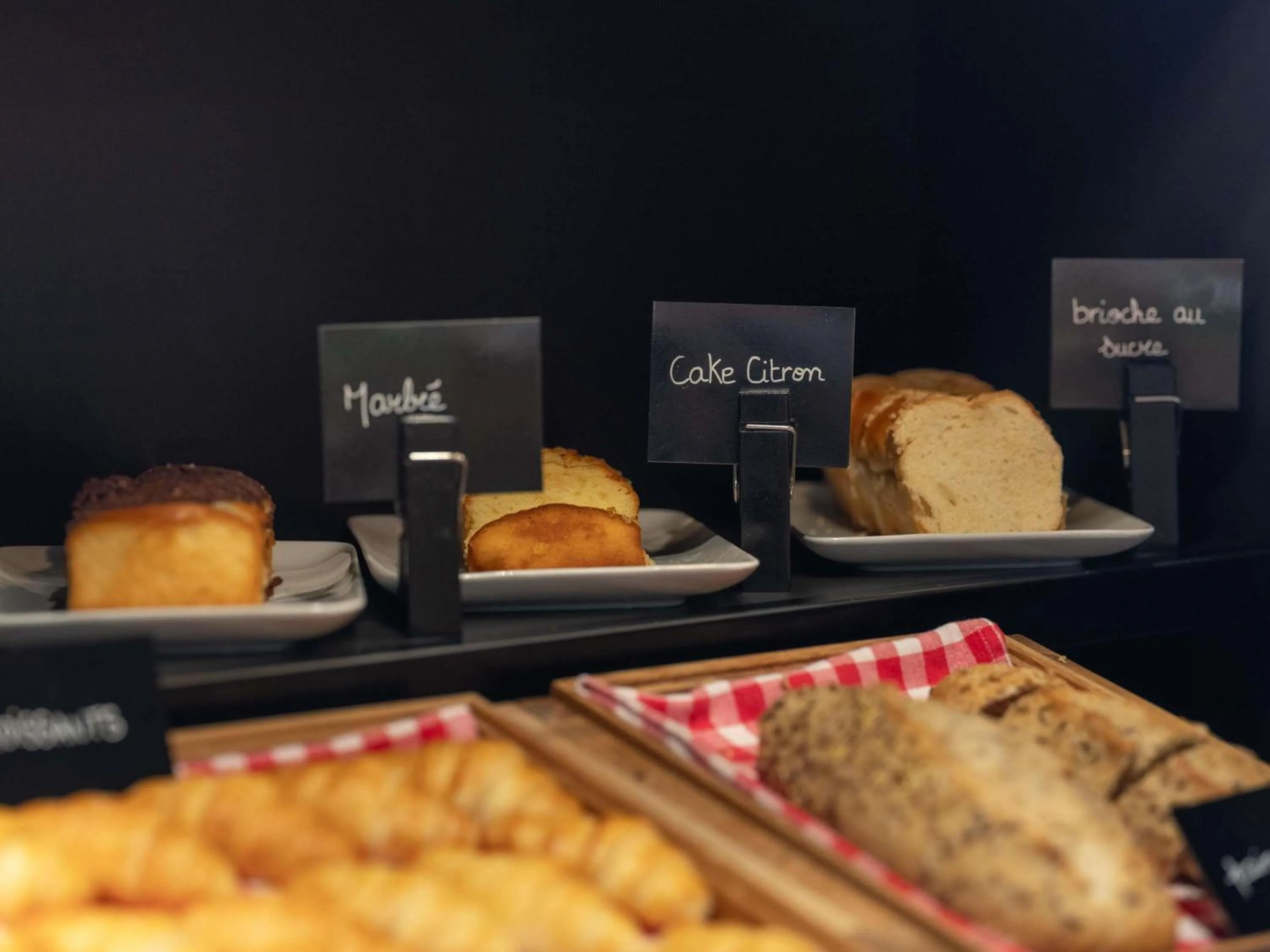 Breakfast in Novotel Paris Val de Fontenay