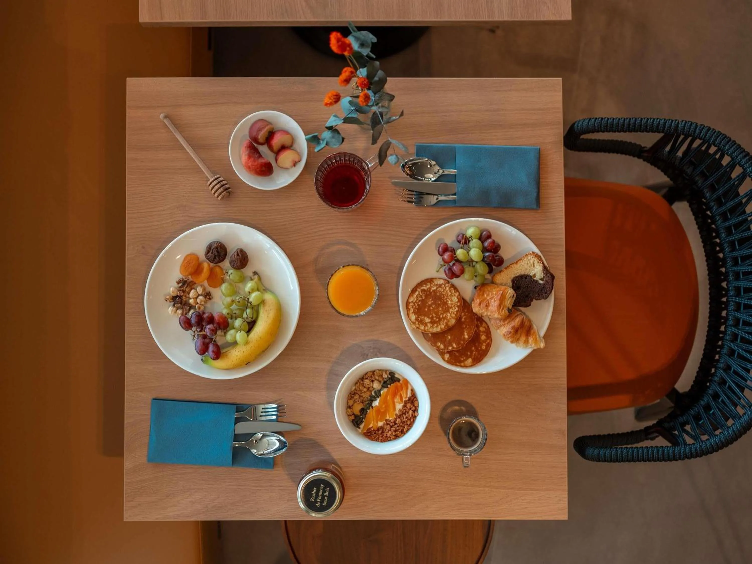 Property building in Novotel Paris Val de Fontenay