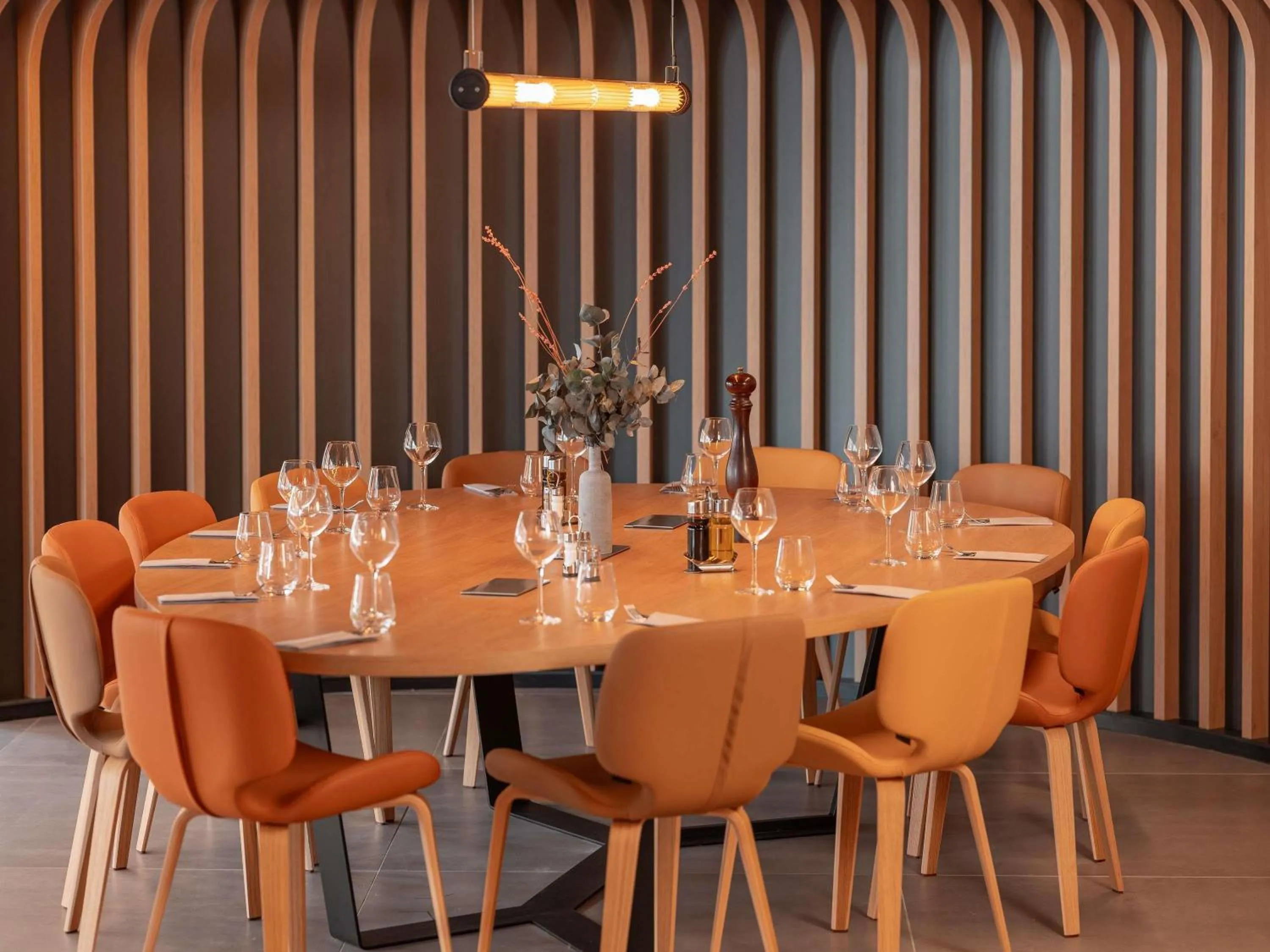 Restaurant/places to eat in Novotel Paris Val de Fontenay