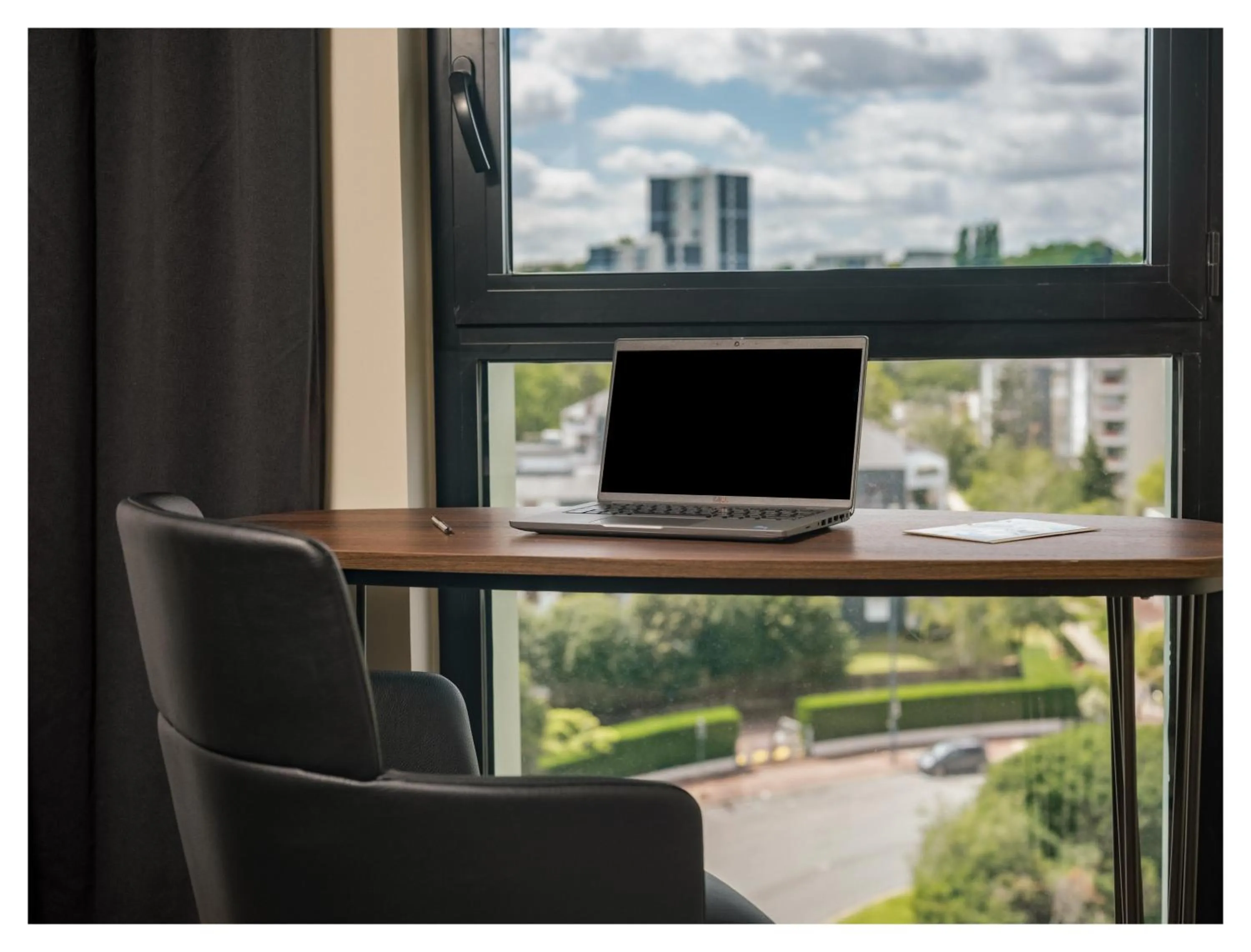 Seating area in Novotel Paris Val de Fontenay