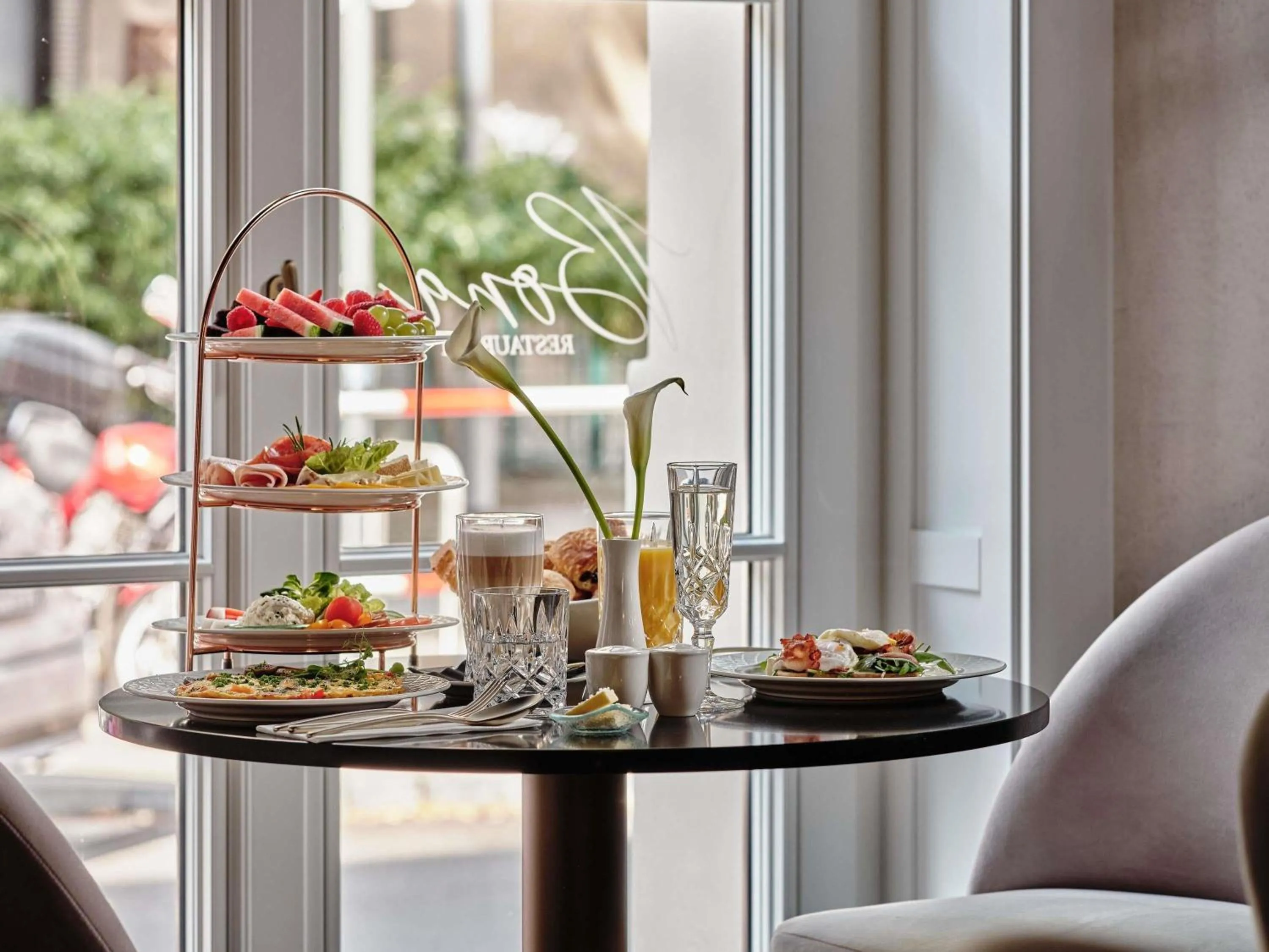 Breakfast in The Crown Krakow Center - Handwritten Collection ACCOR