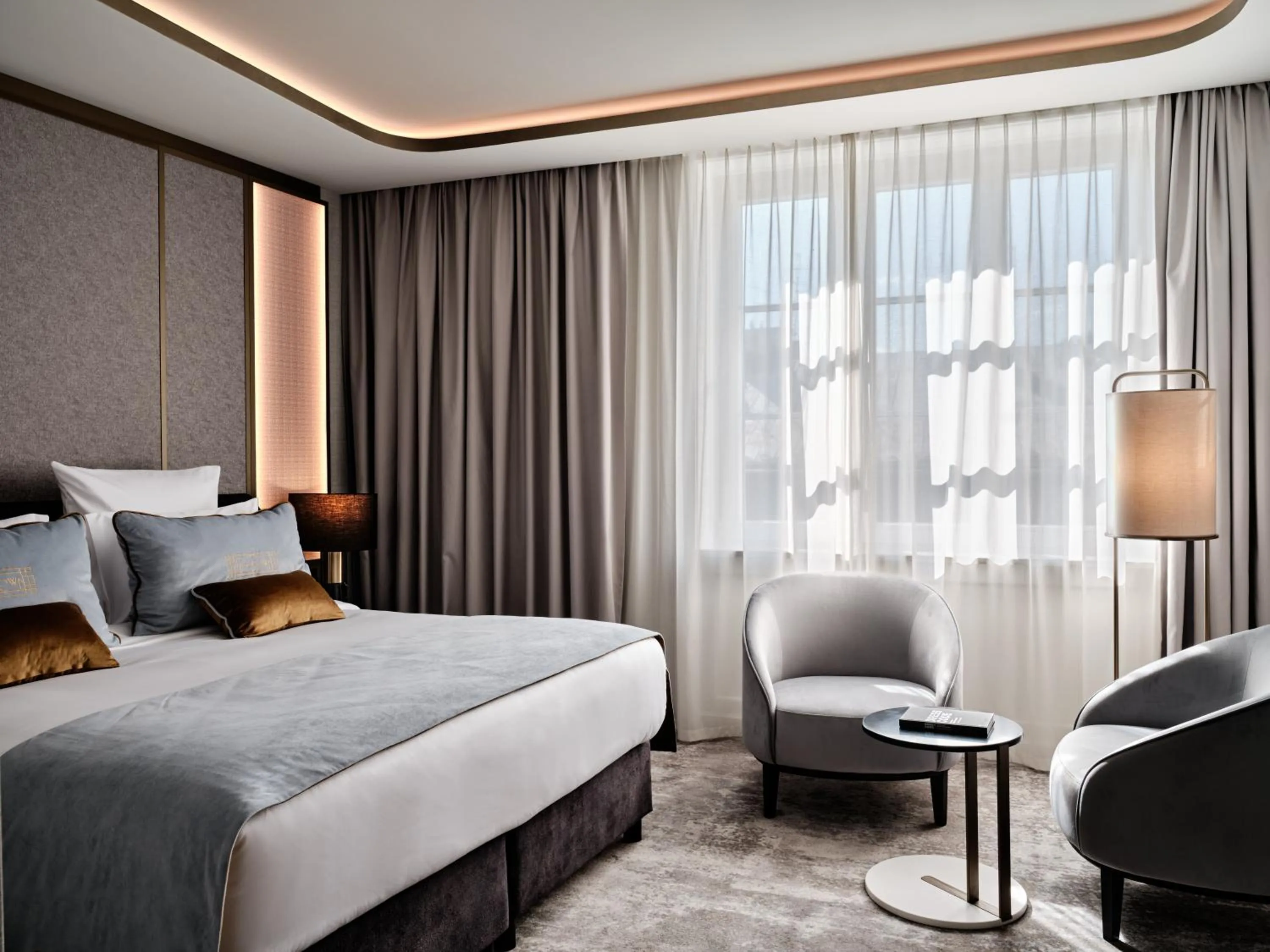 Bed in The Crown Krakow Center - Handwritten Collection ACCOR