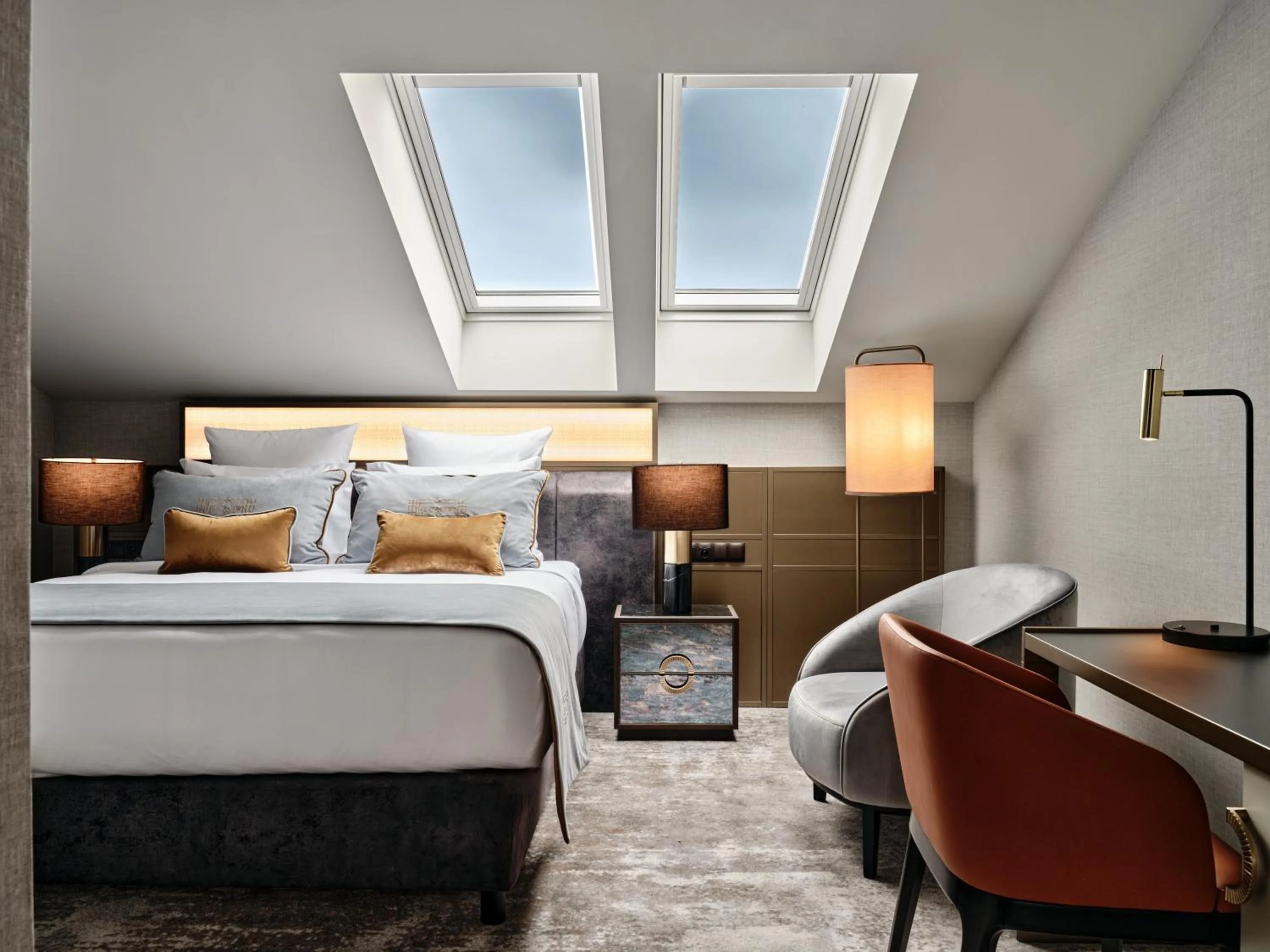 Bed in The Crown Krakow Center - Handwritten Collection ACCOR