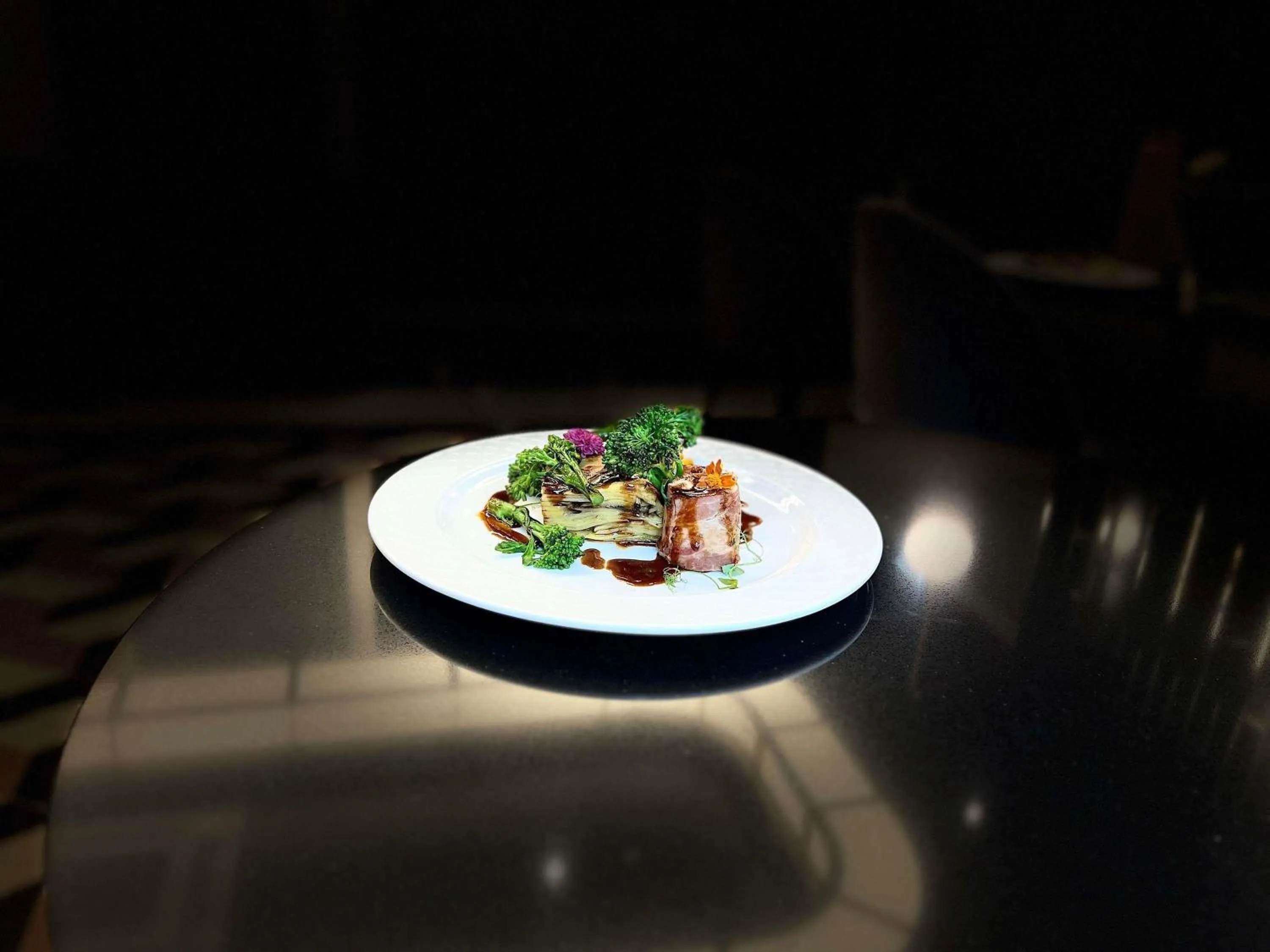 Restaurant/places to eat in The Crown Krakow Center - Handwritten Collection ACCOR