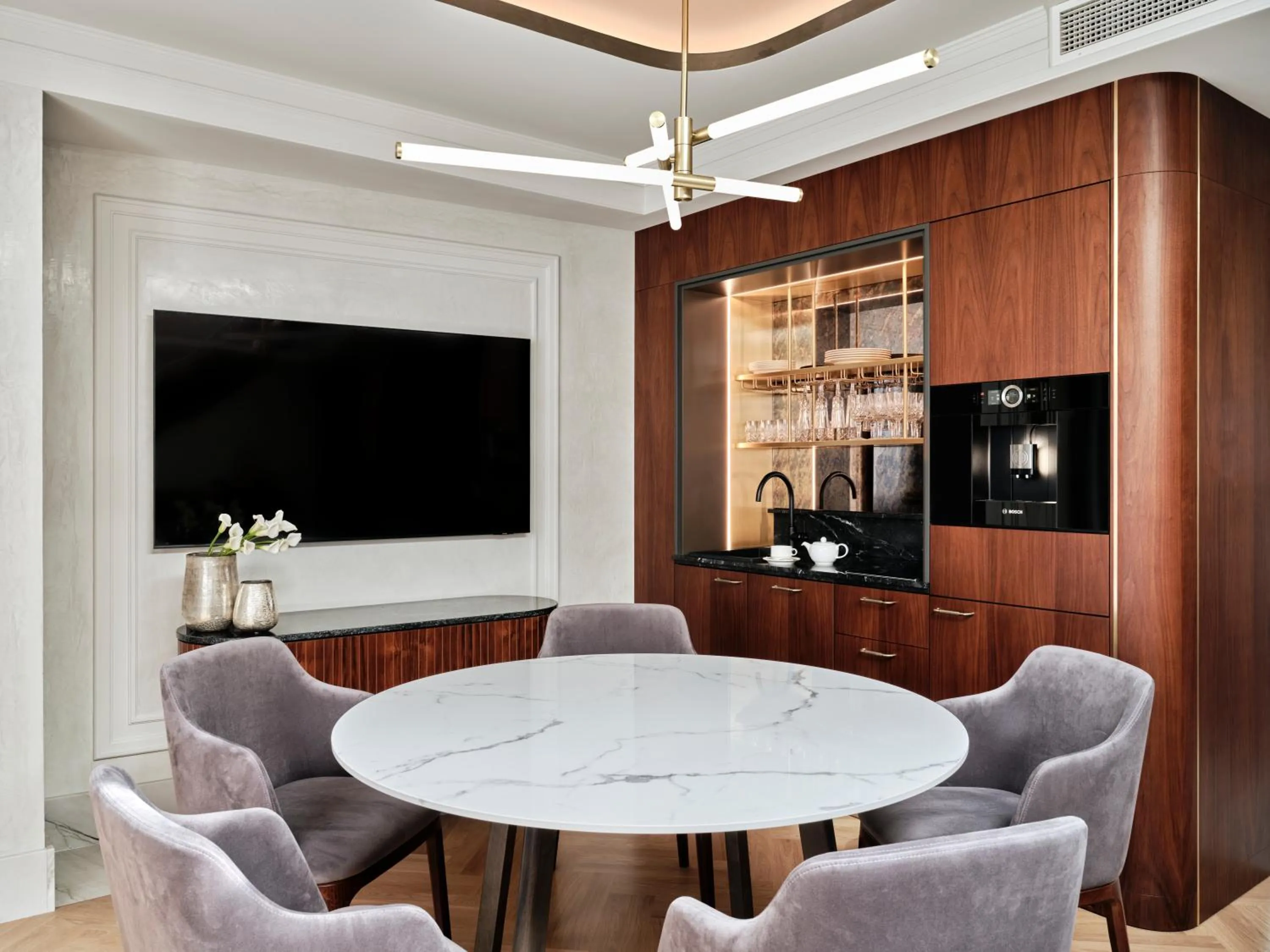 Seating area in The Crown Krakow Center - Handwritten Collection ACCOR