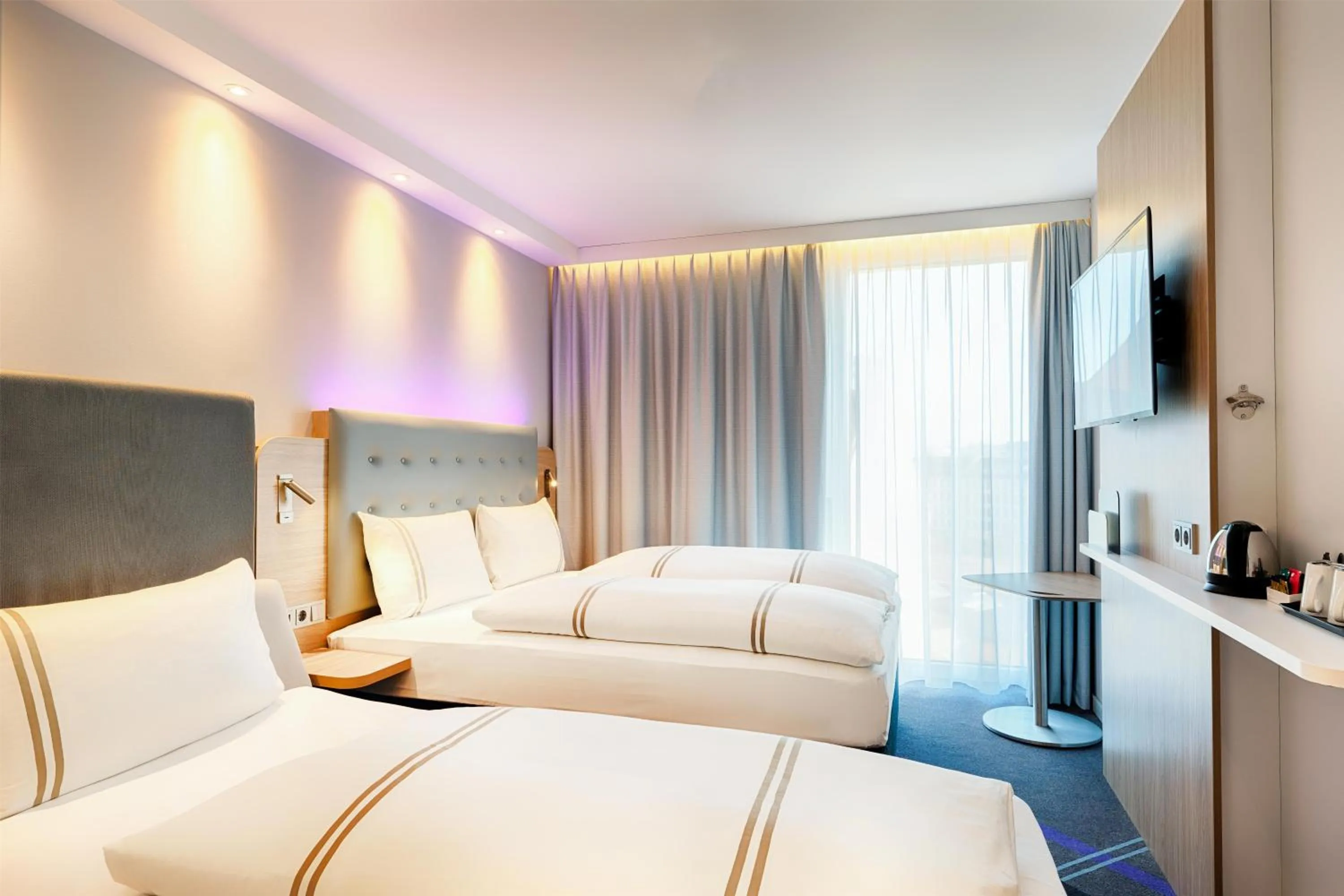 Bedroom, Bed in Premier Inn Leipzig City Hahnekamm