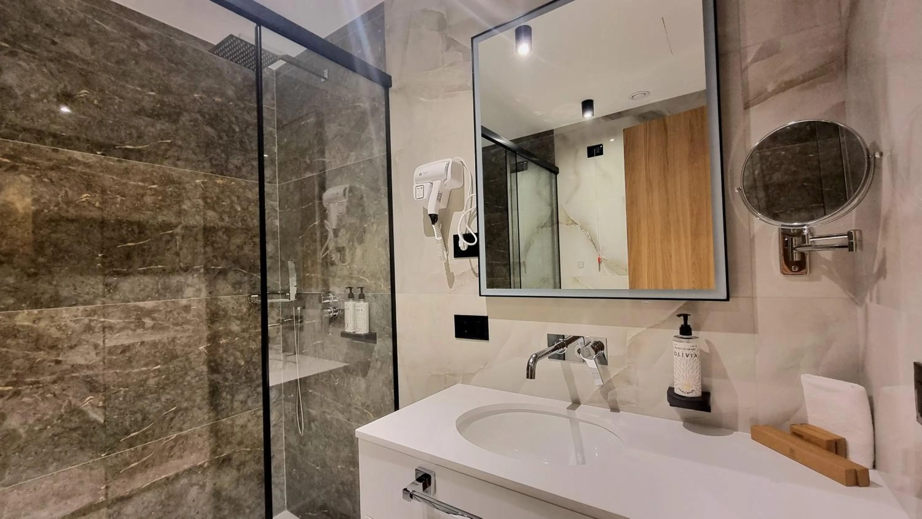 Shower in SIBB Hotel