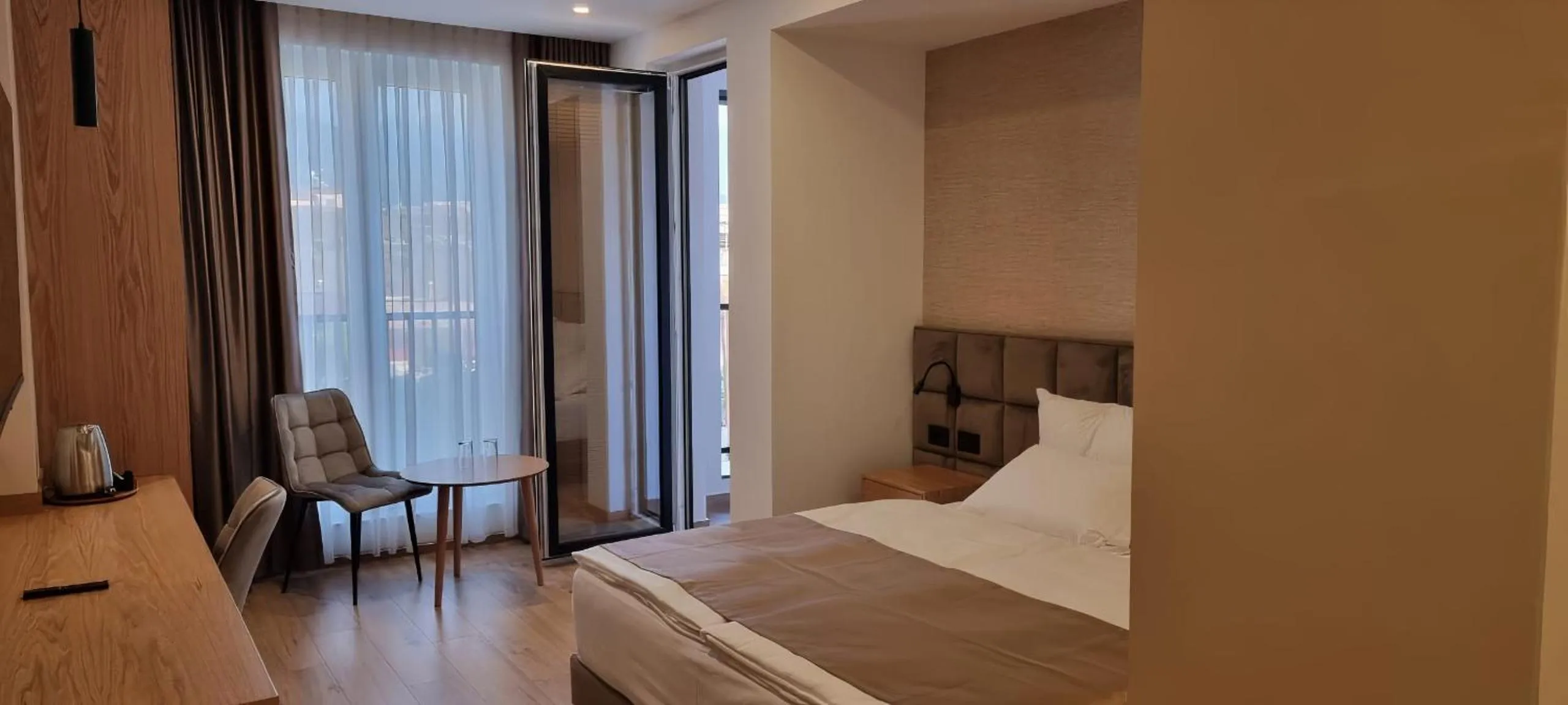 Balcony/Terrace, Bed in SIBB Hotel