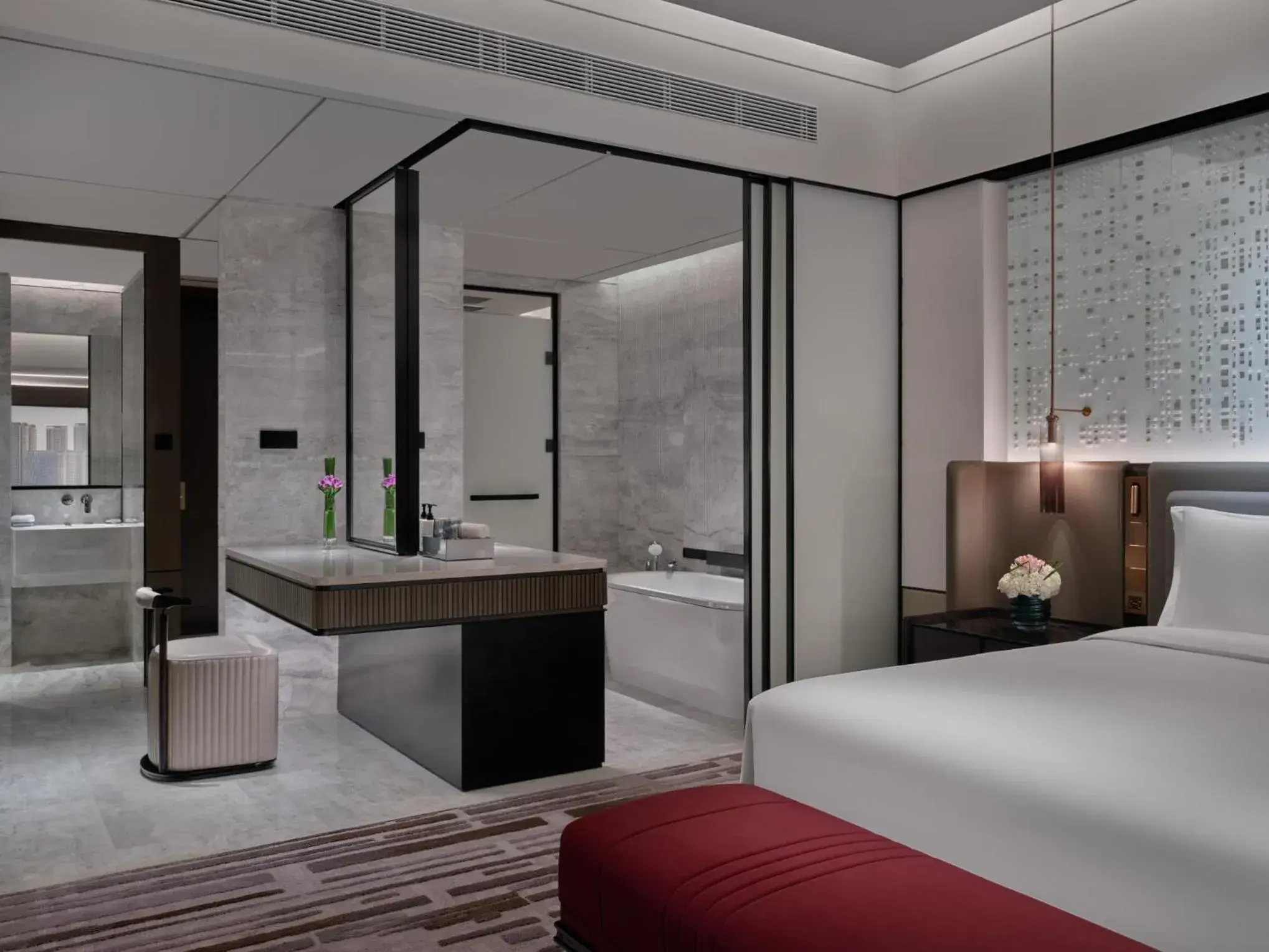 Classic King Room in InterContinental Shenzhen WECC by IHG Classic King Room in InterContinental Shenzhen WECC by IHG