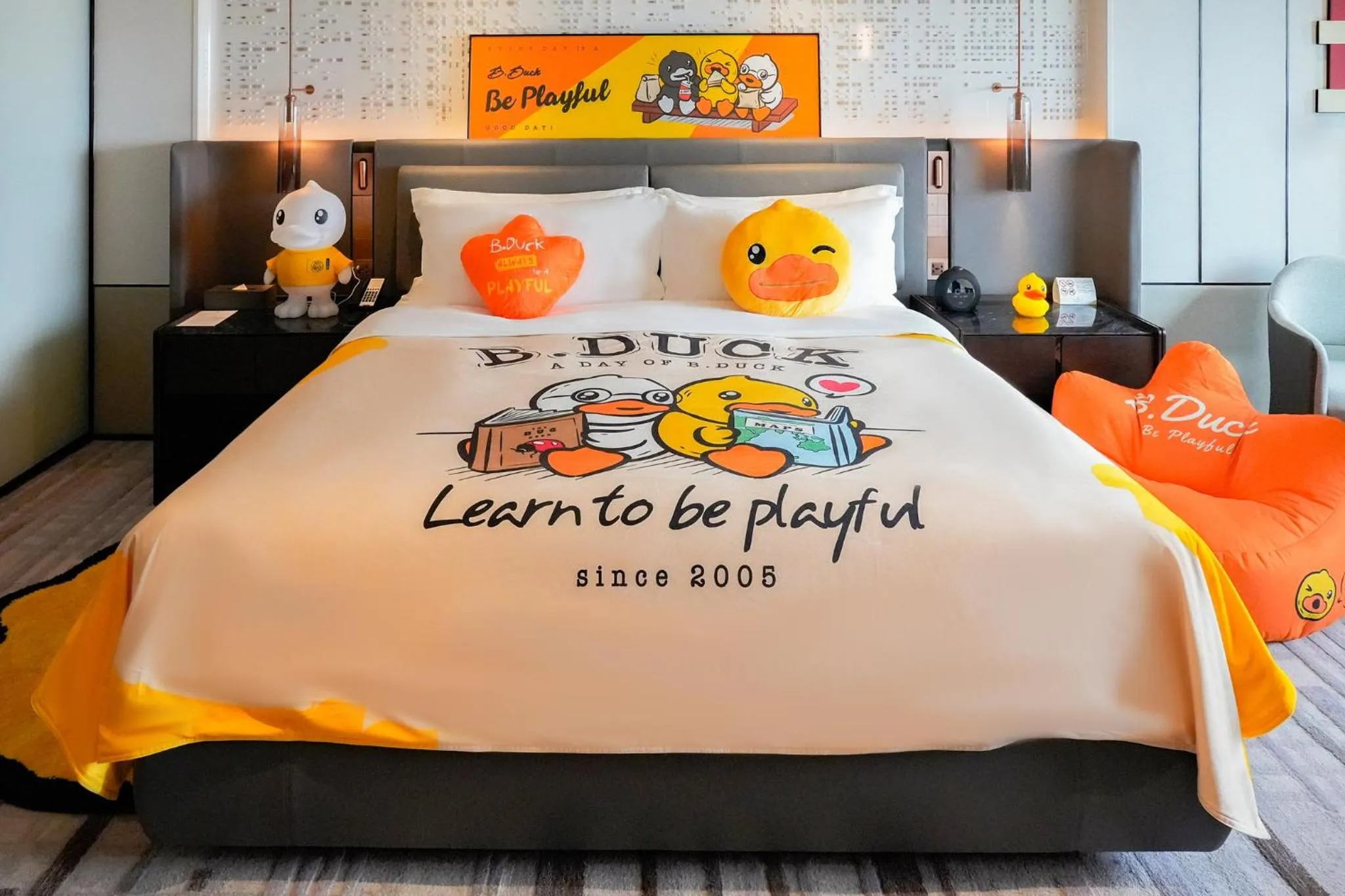 Photo of the whole room, Bed in InterContinental Shenzhen WECC by IHG