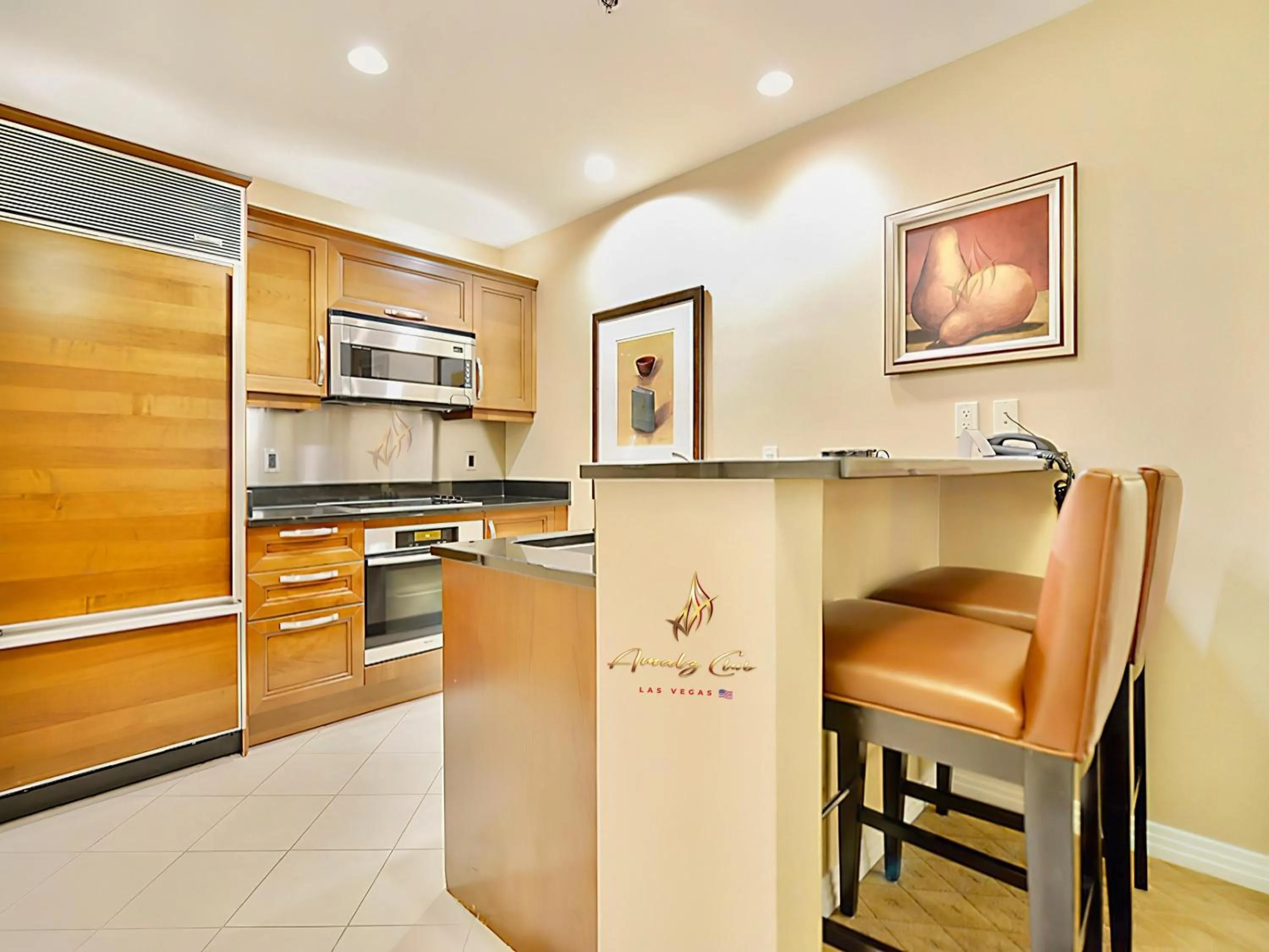 Kitchen or kitchenette in Amalz Suites Collection at MGM Signature !